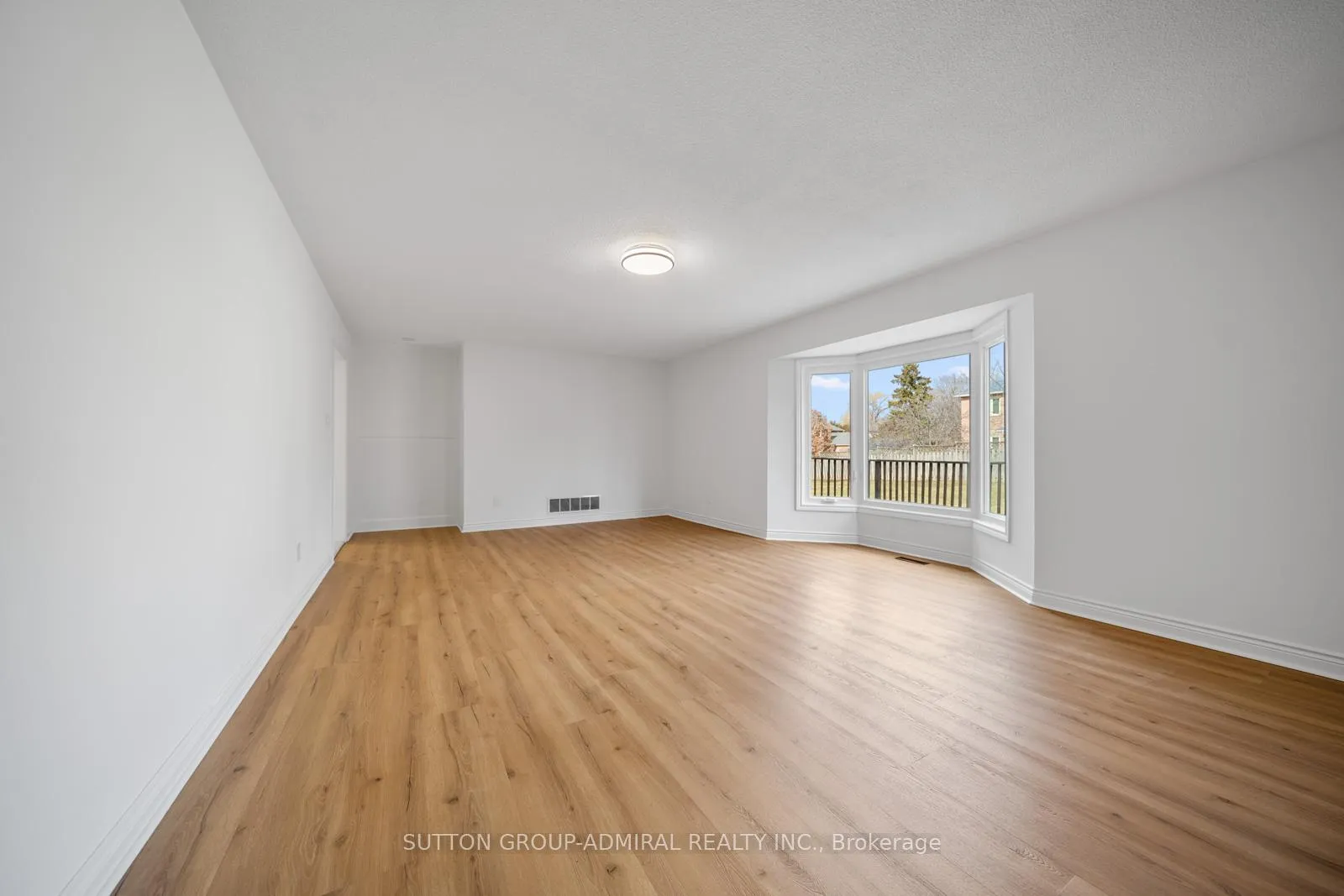 Photo 18 of 295 Fifth Avenue, Vaughan, East Woodbridge — HOMEH