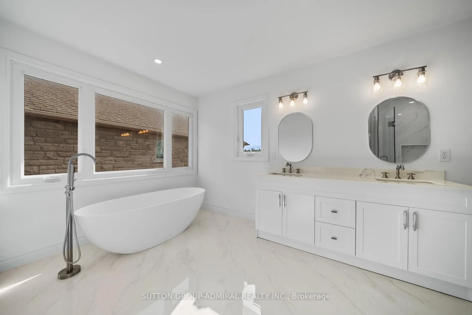 Photo 27 of 295 Fifth Avenue, Vaughan, East Woodbridge — HOMEH