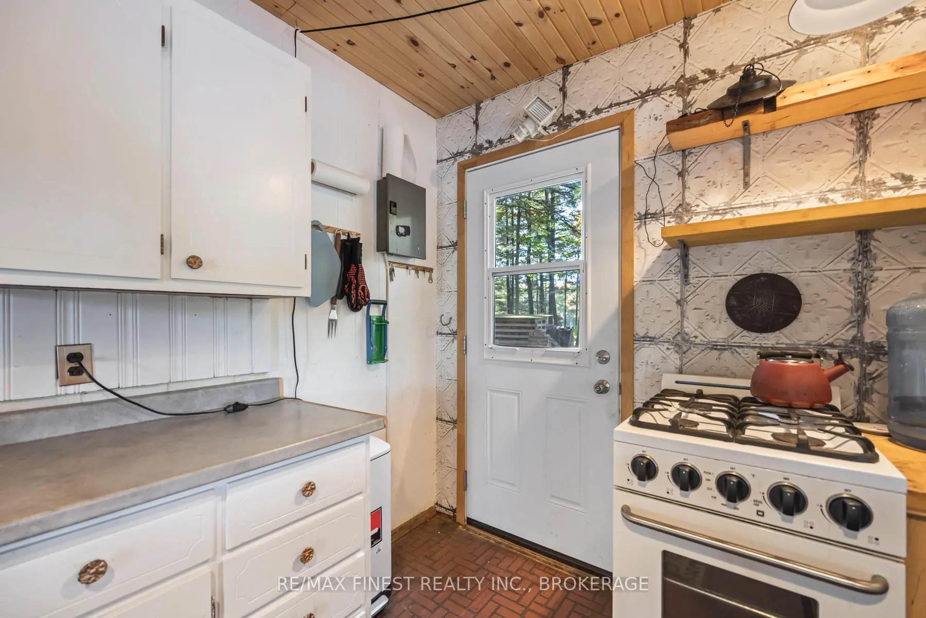 Photo 6 of 293 Gold Dust Lane, Frontenac, Frontenac South — HOMEH