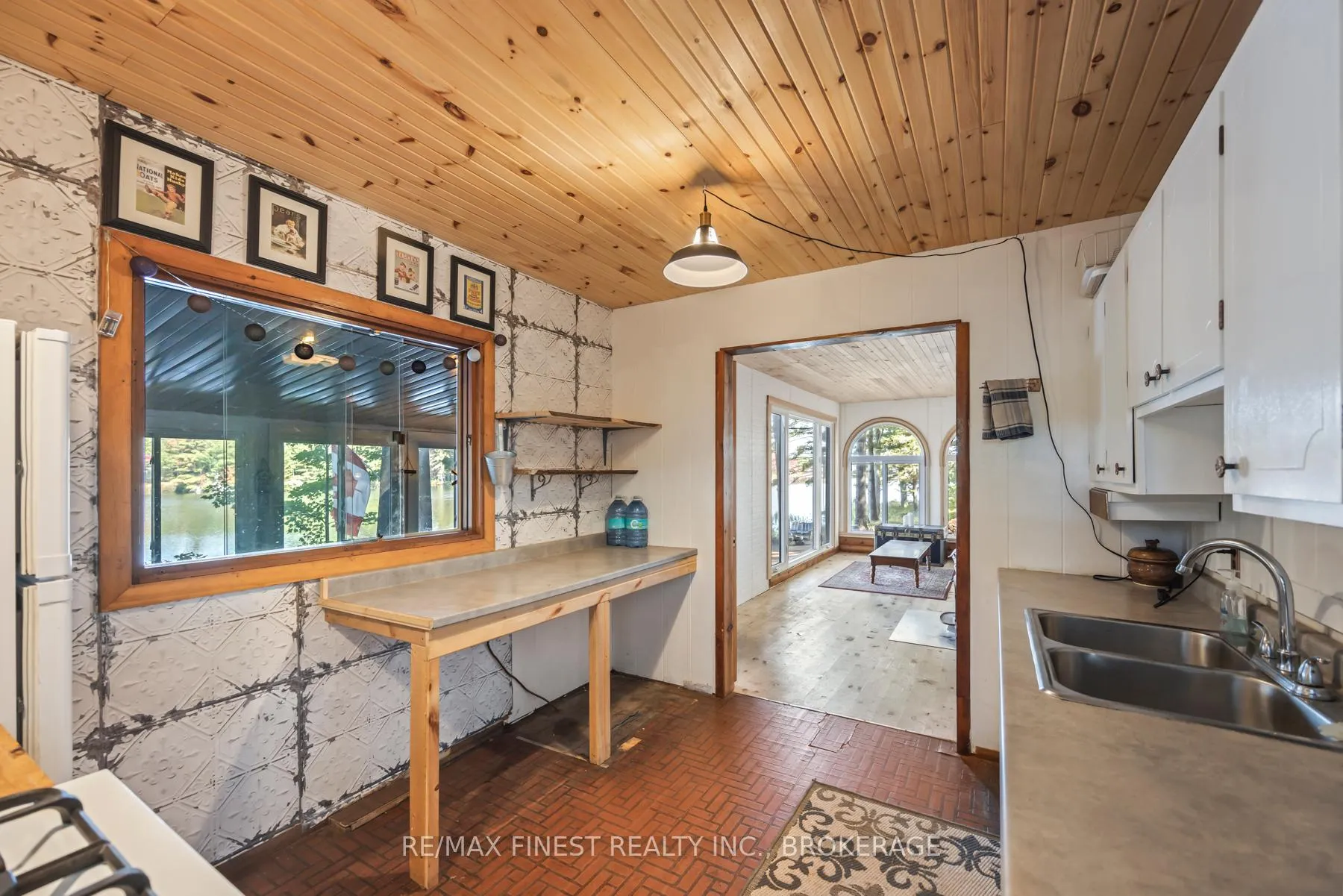 Photo 7 of 293 Gold Dust Lane, Frontenac, Frontenac South — HOMEH