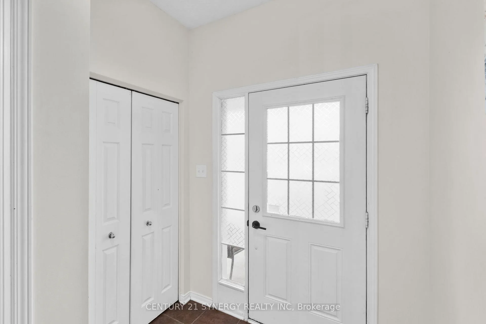 Photo 4 of 220 Lamplighters Drive, Ottawa, Barrhaven - Cedargrove/Fraserdale — HOMEH
