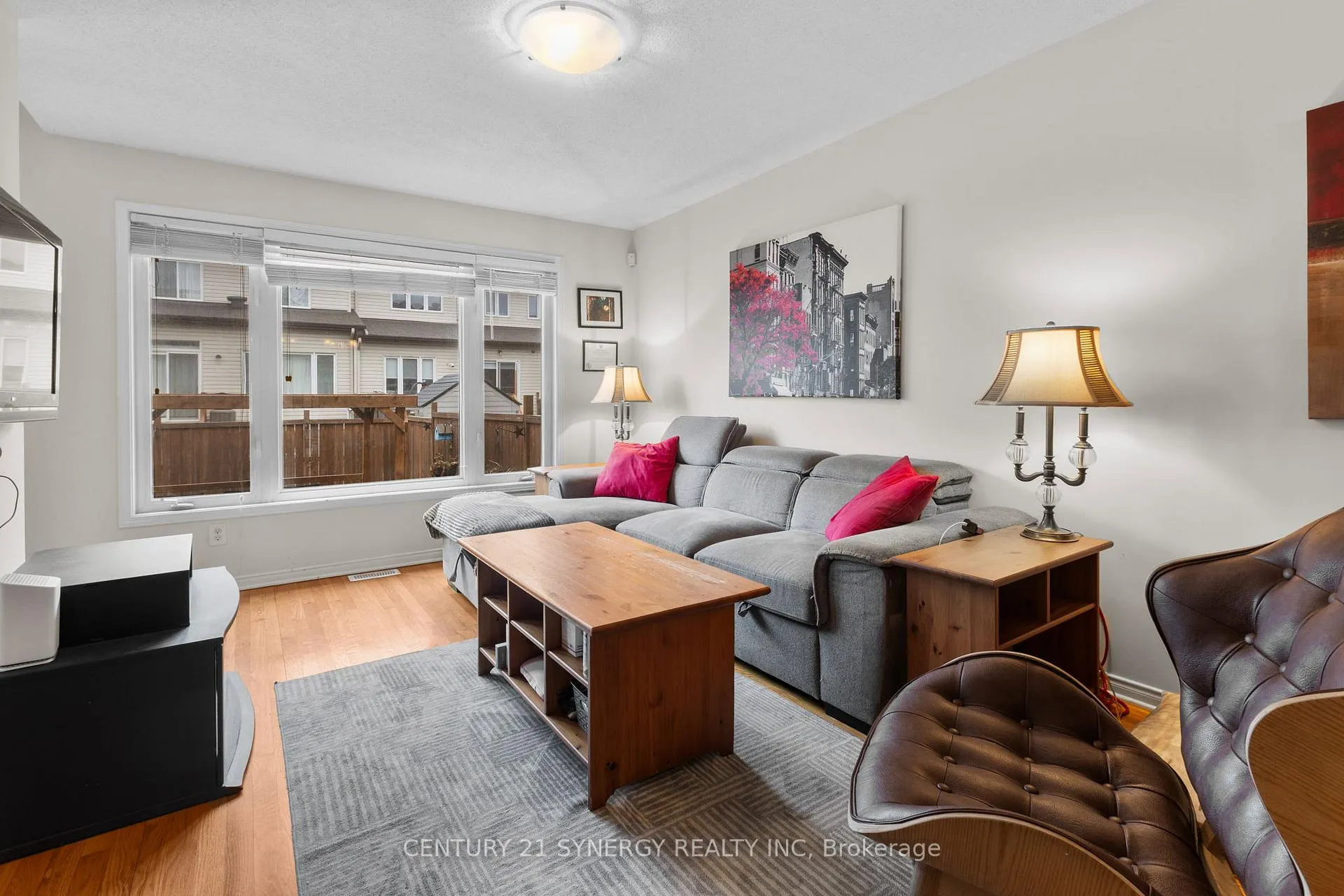 Photo 7 of 220 Lamplighters Drive, Ottawa, Barrhaven - Cedargrove/Fraserdale — HOMEH