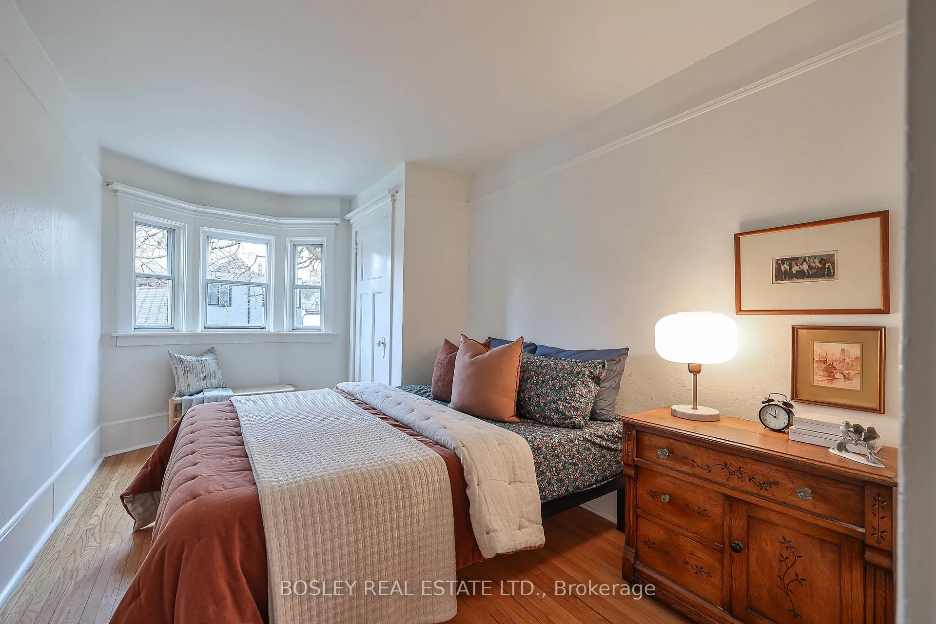 Photo 10 of 123 Grenadier Road, Toronto, Roncesvalles — HOMEH