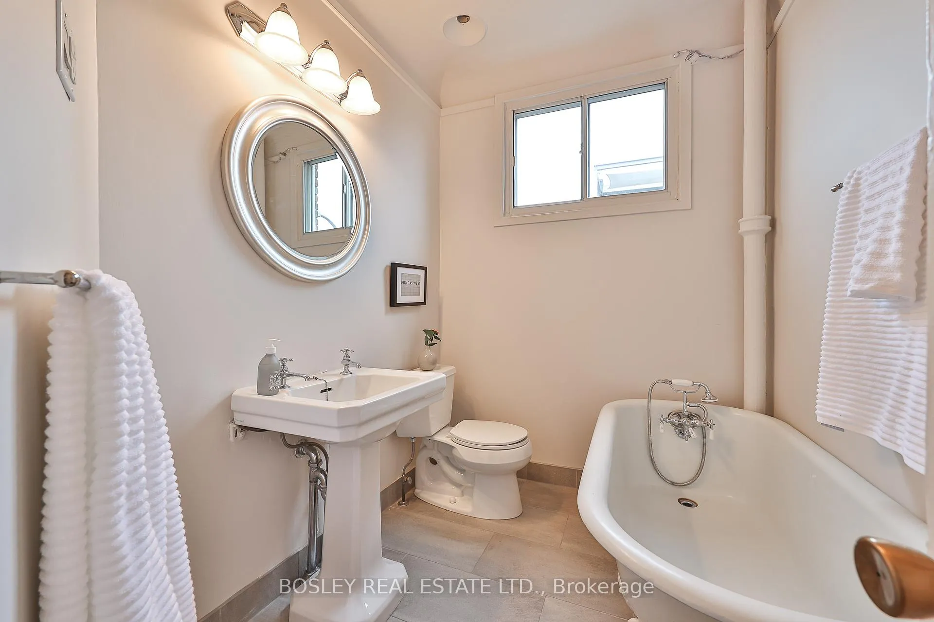 Photo 26 of 123 Grenadier Road, Toronto, Roncesvalles — HOMEH
