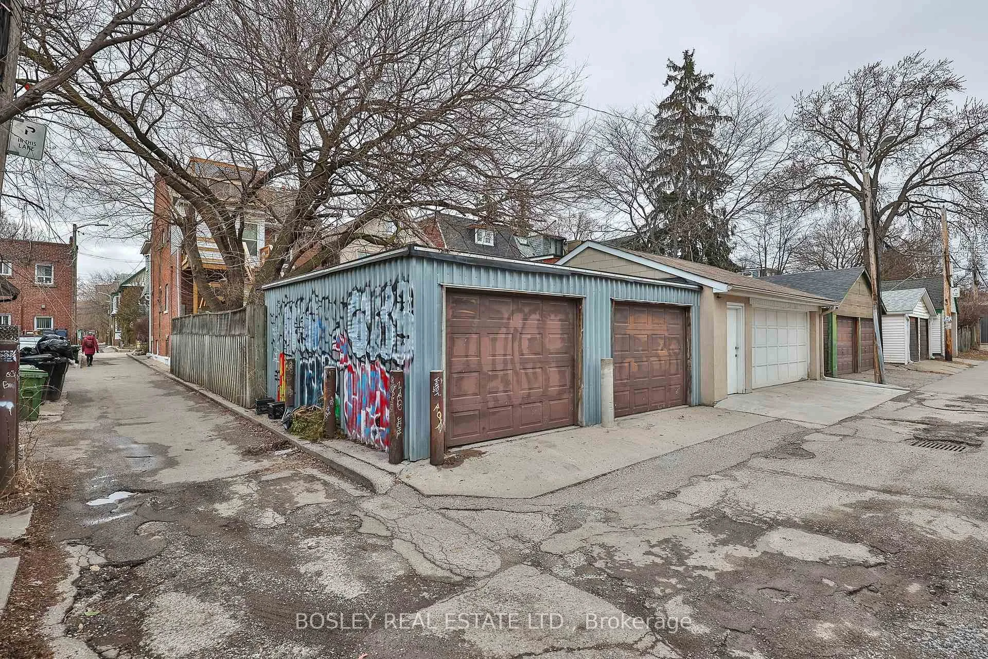 Photo 40 of 123 Grenadier Road, Toronto, Roncesvalles — HOMEH
