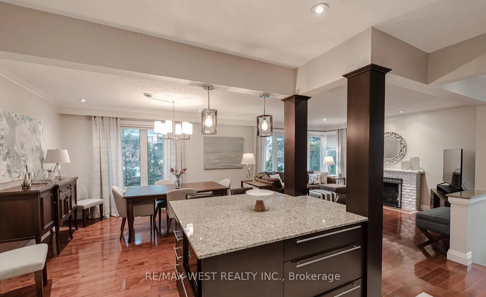 Photo 14 of 17 Saybrook Avenue, Etobicoke, Stonegate-Queensway — HOMEH