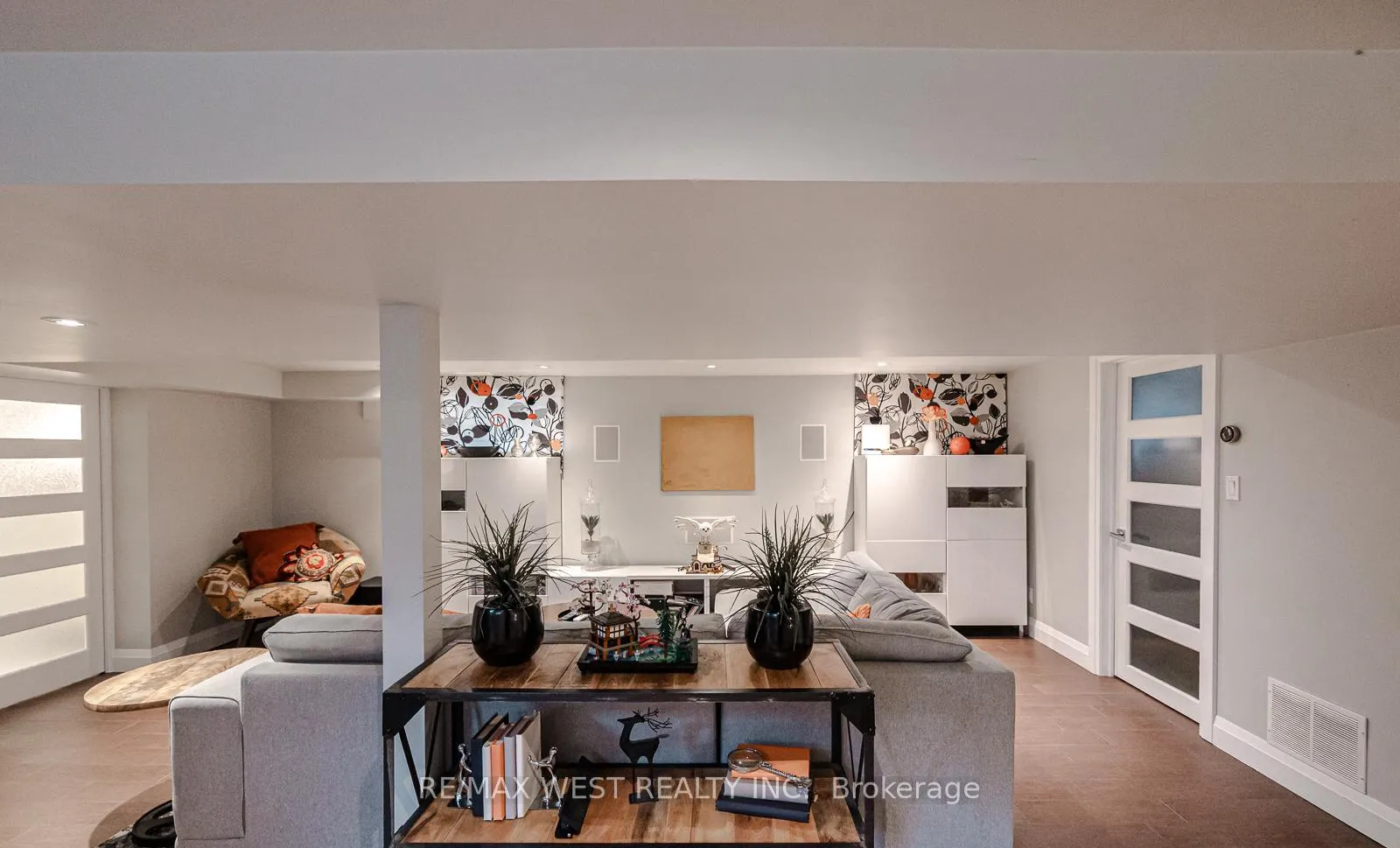 Photo 26 of 17 Saybrook Avenue, Etobicoke, Stonegate-Queensway — HOMEH