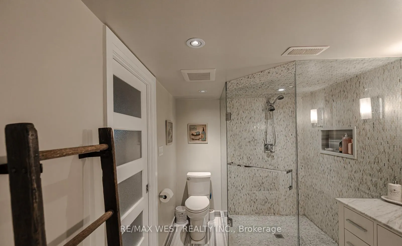 Photo 32 of 17 Saybrook Avenue, Etobicoke, Stonegate-Queensway — HOMEH
