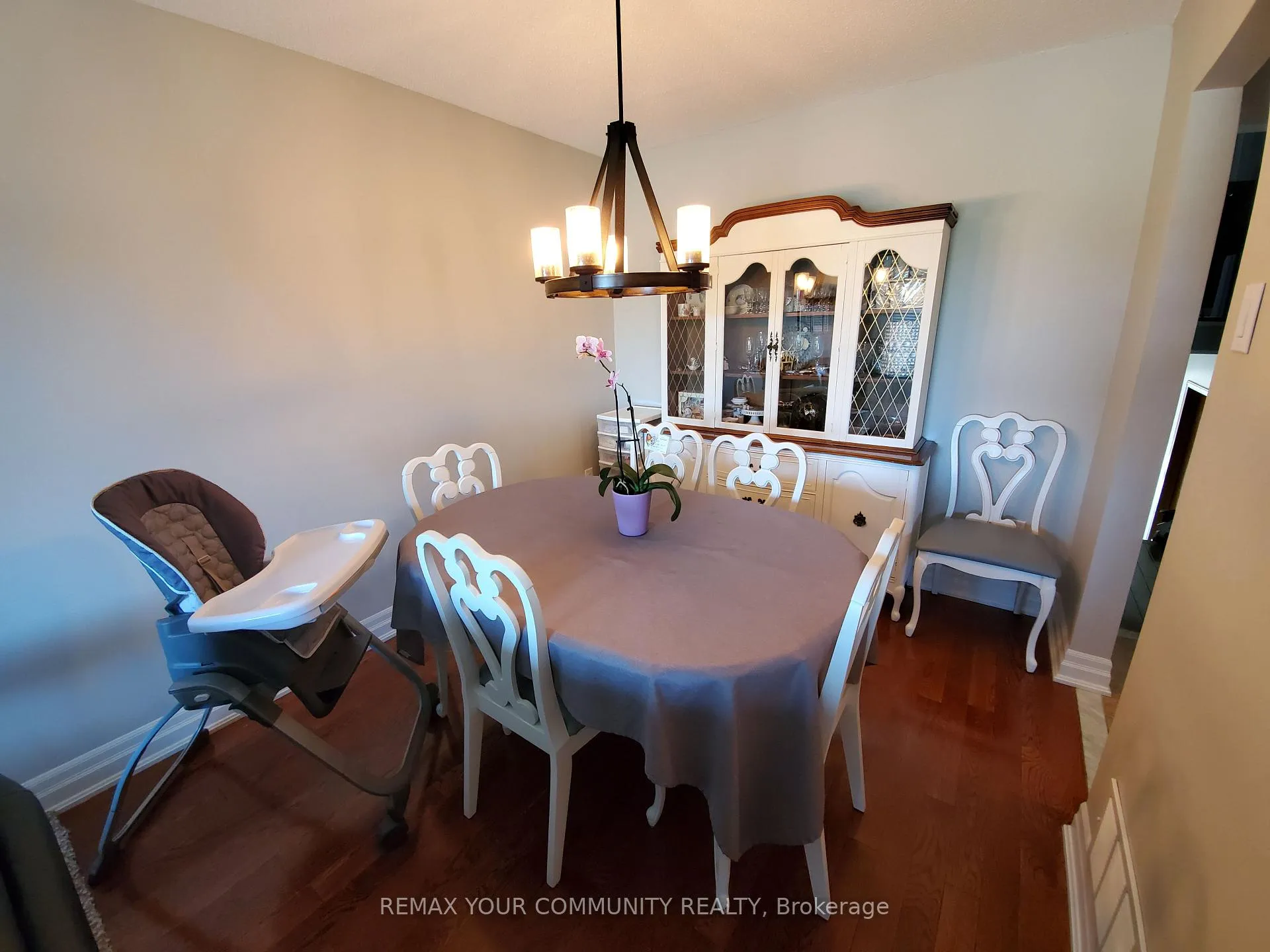 Photo 4 of 189 Aberdeen Avenue, Vaughan, East Woodbridge — HOMEH