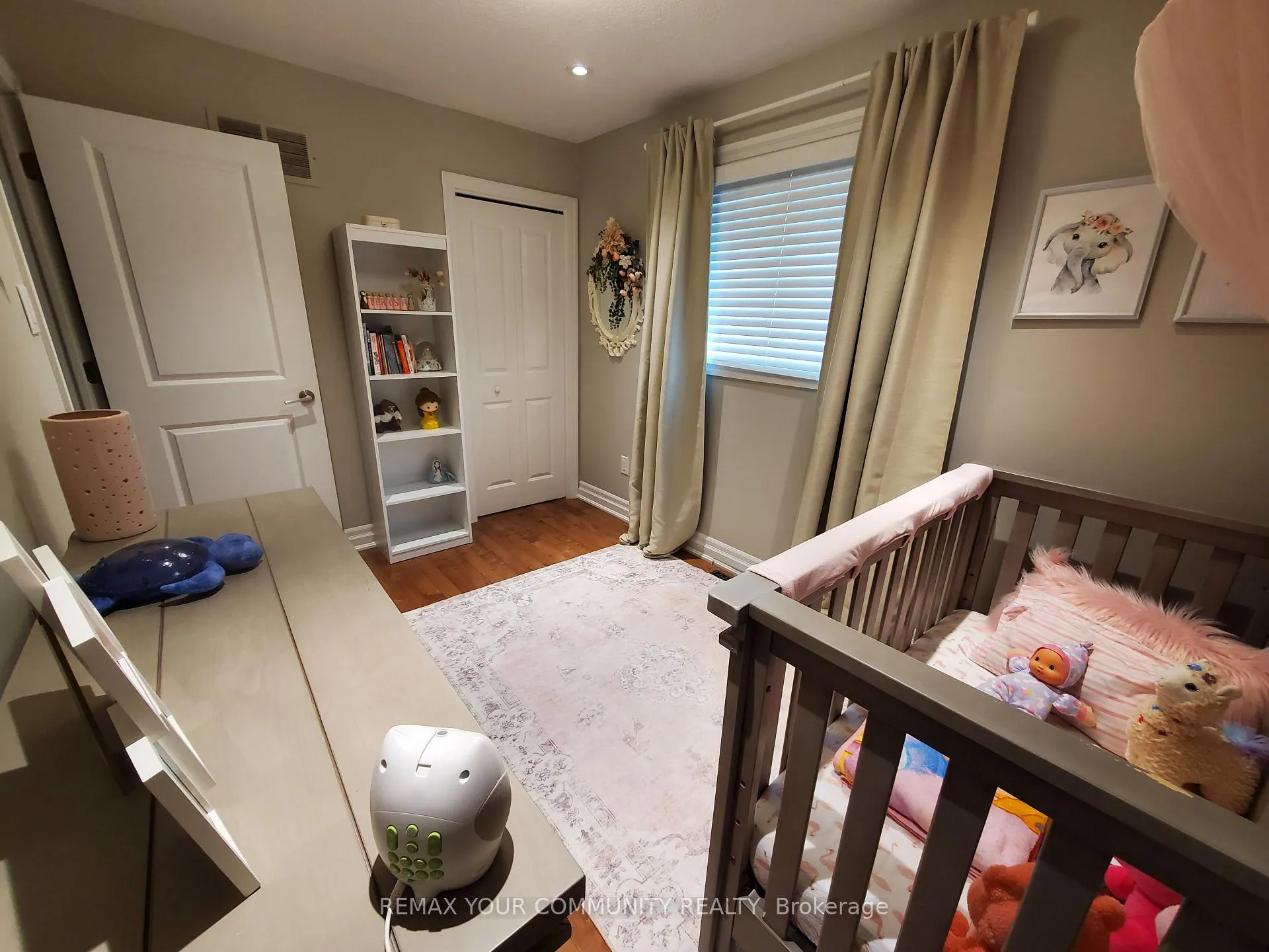 Photo 7 of 189 Aberdeen Avenue, Vaughan, East Woodbridge — HOMEH