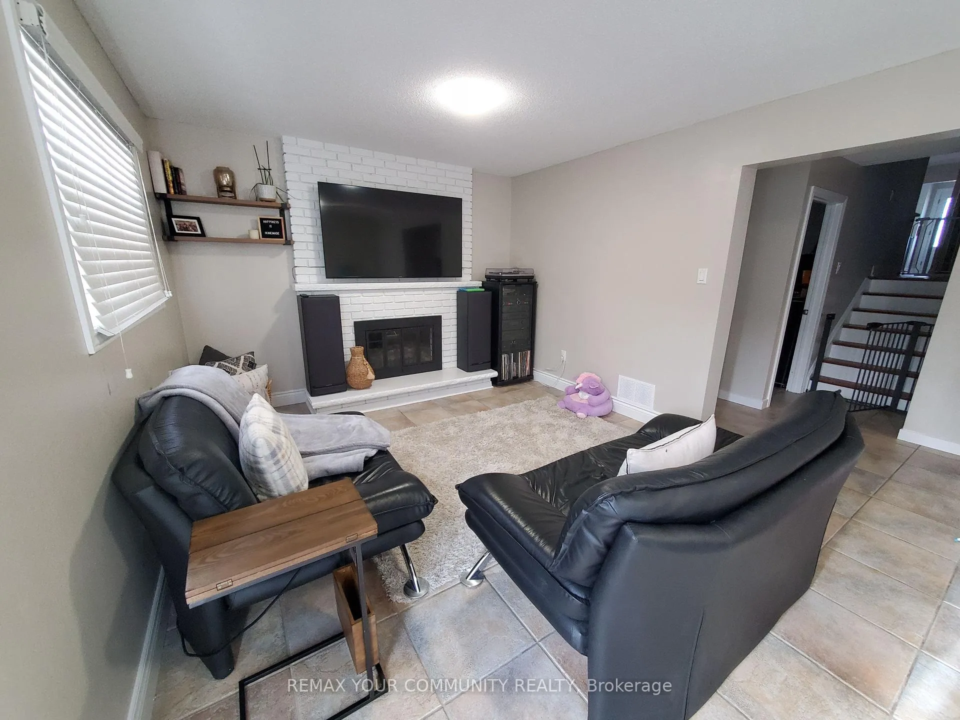 Photo 10 of 189 Aberdeen Avenue, Vaughan, East Woodbridge — HOMEH