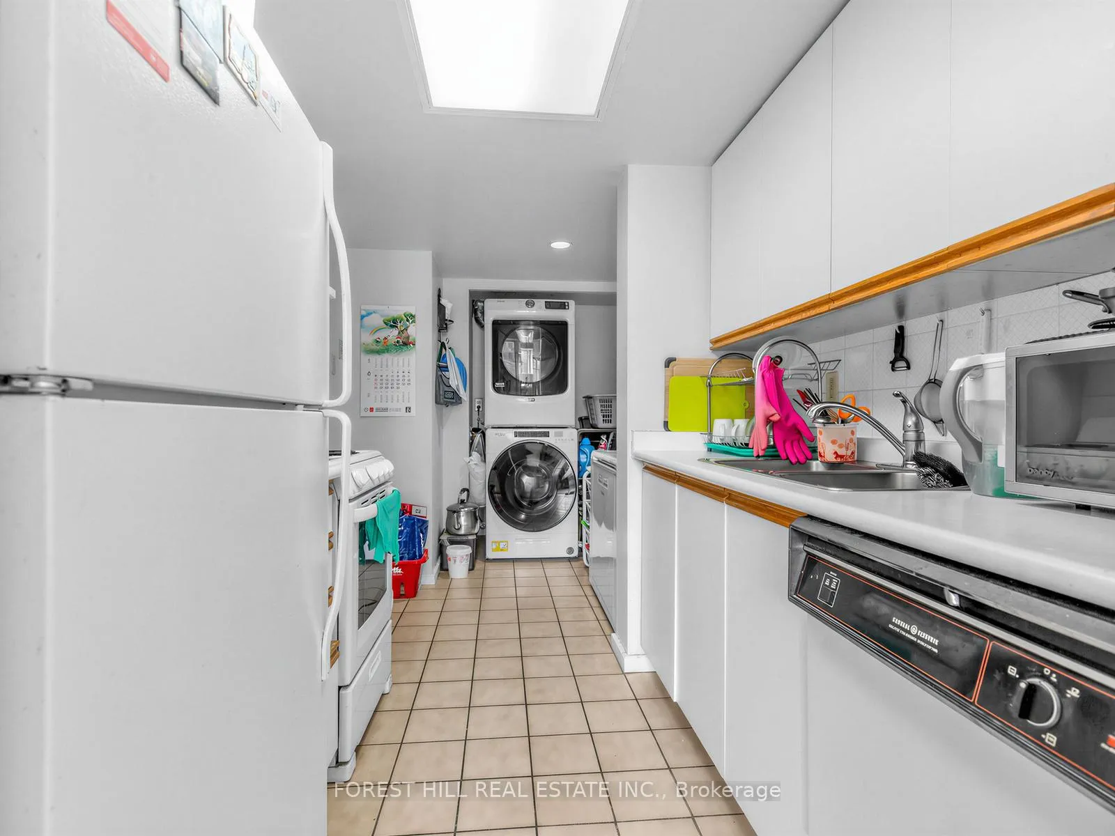 Photo 6 of Unit 410, 15 Maitland Place, Toronto, Cabbagetown-South St. James Town — HOMEH