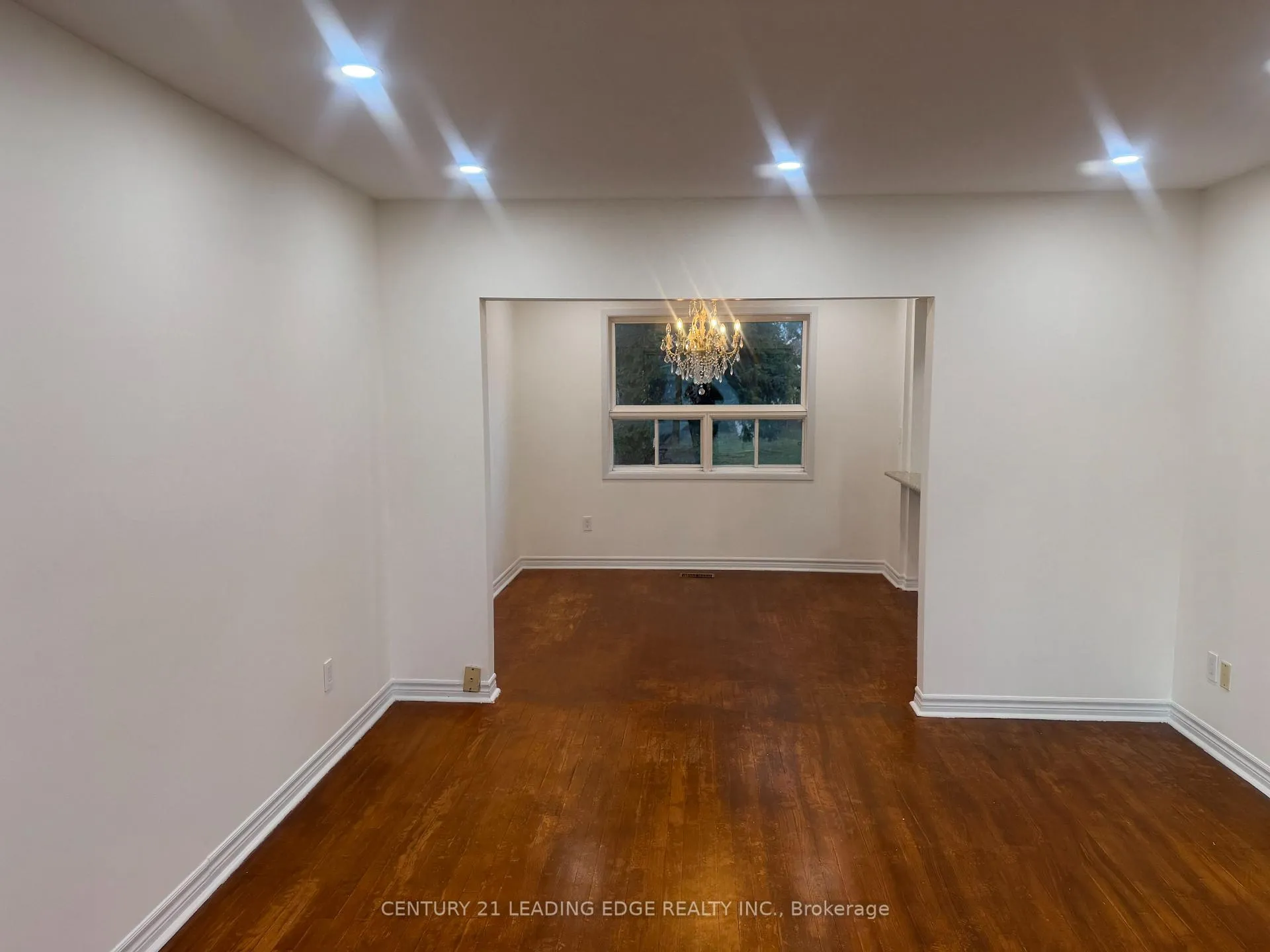 Photo 2 of 95 Willowridge Road, Etobicoke, Willowridge-Martingrove-Richview — HOMEH