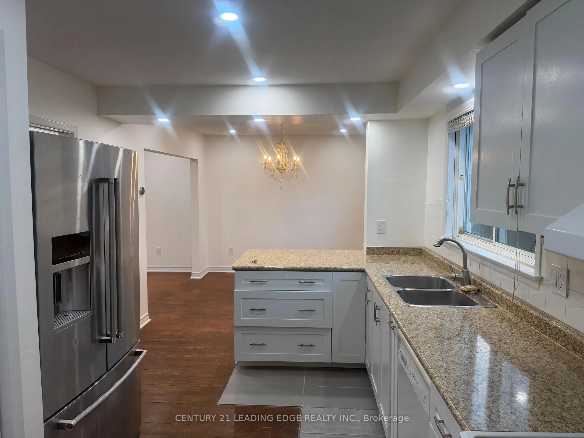 Photo 5 of 95 Willowridge Road, Etobicoke, Willowridge-Martingrove-Richview — HOMEH