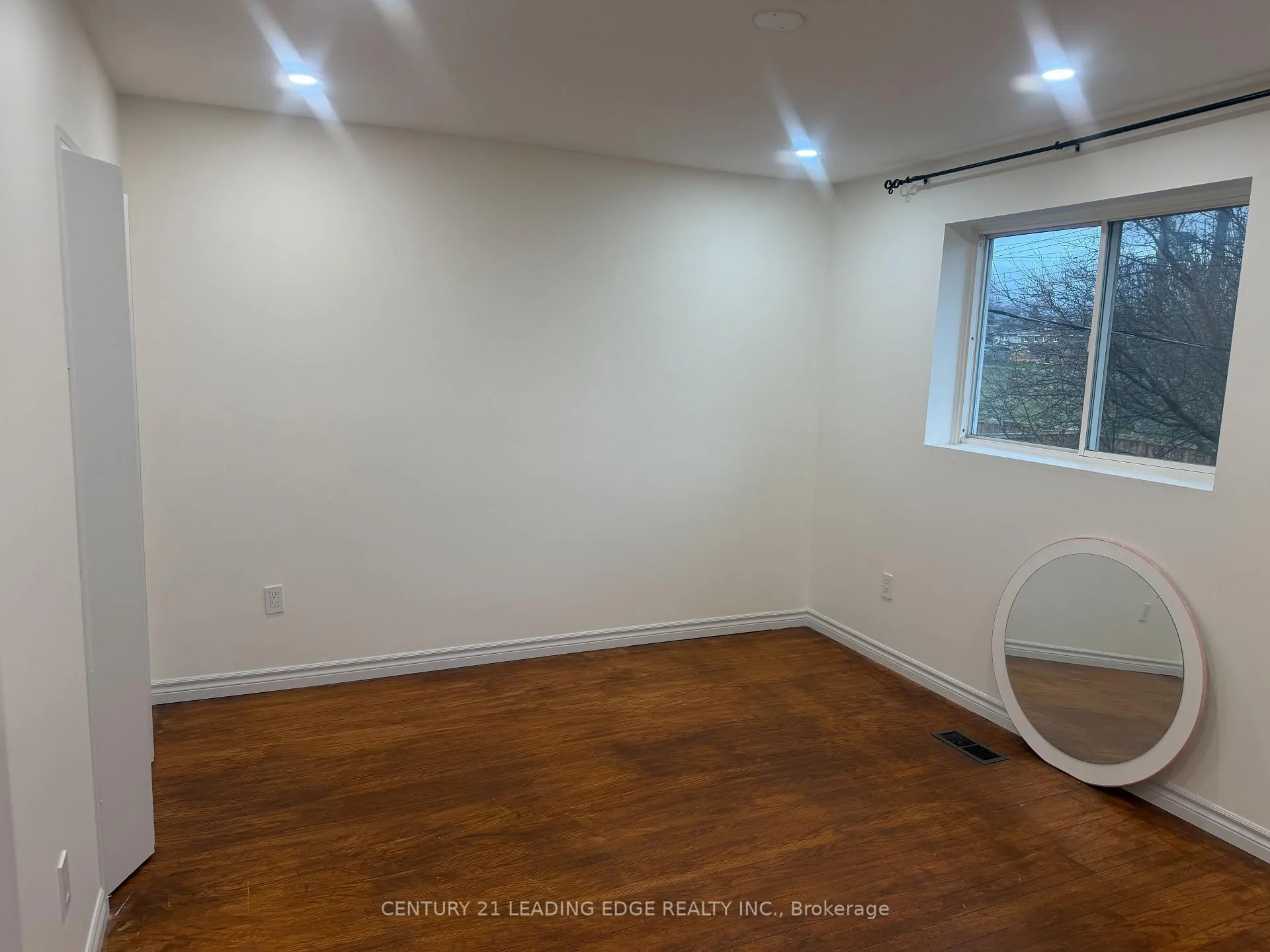 Photo 13 of 95 Willowridge Road, Etobicoke, Willowridge-Martingrove-Richview — HOMEH