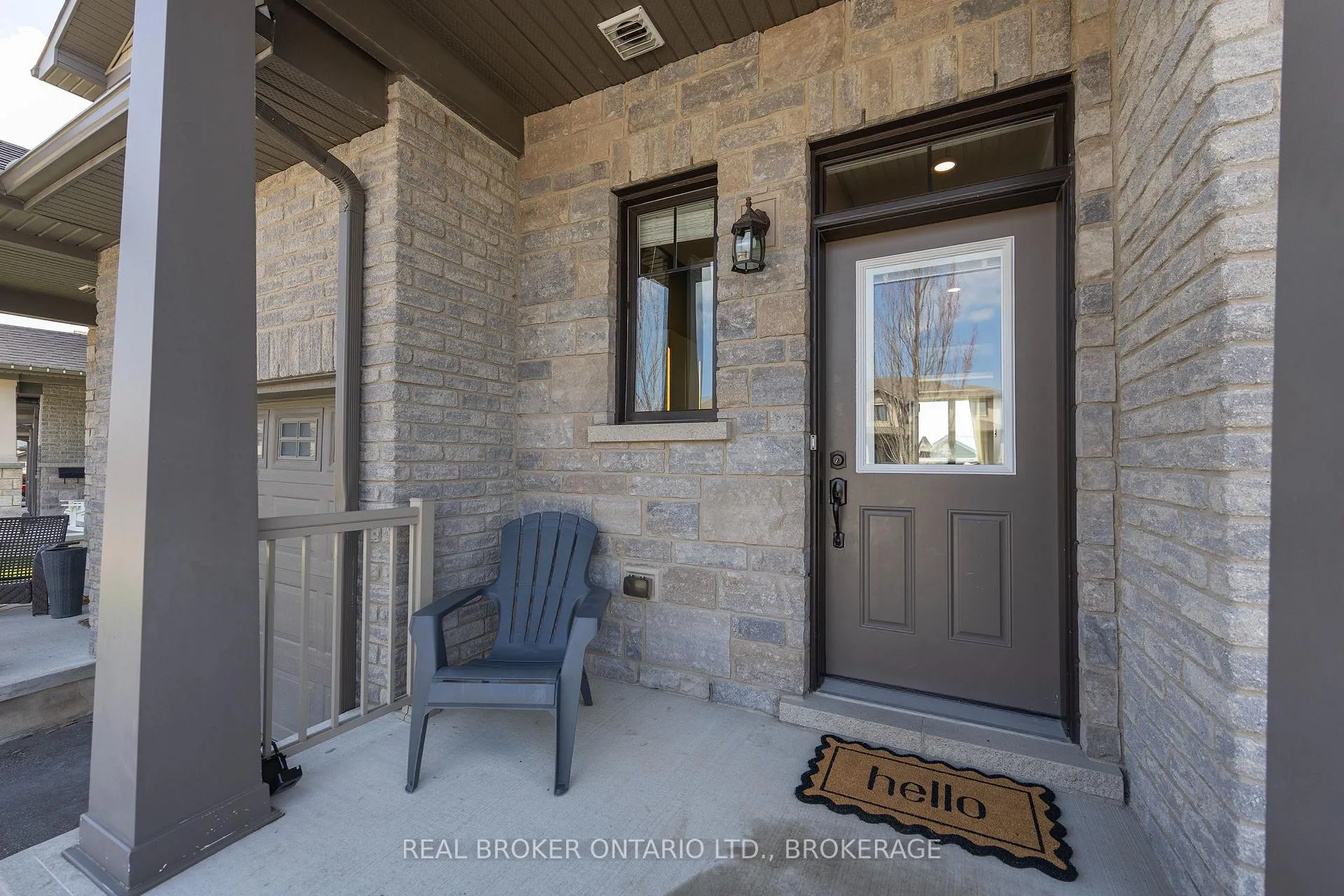 Photo 5 of 118 Simurda Court, Loyalist, Amherstview — HOMEH