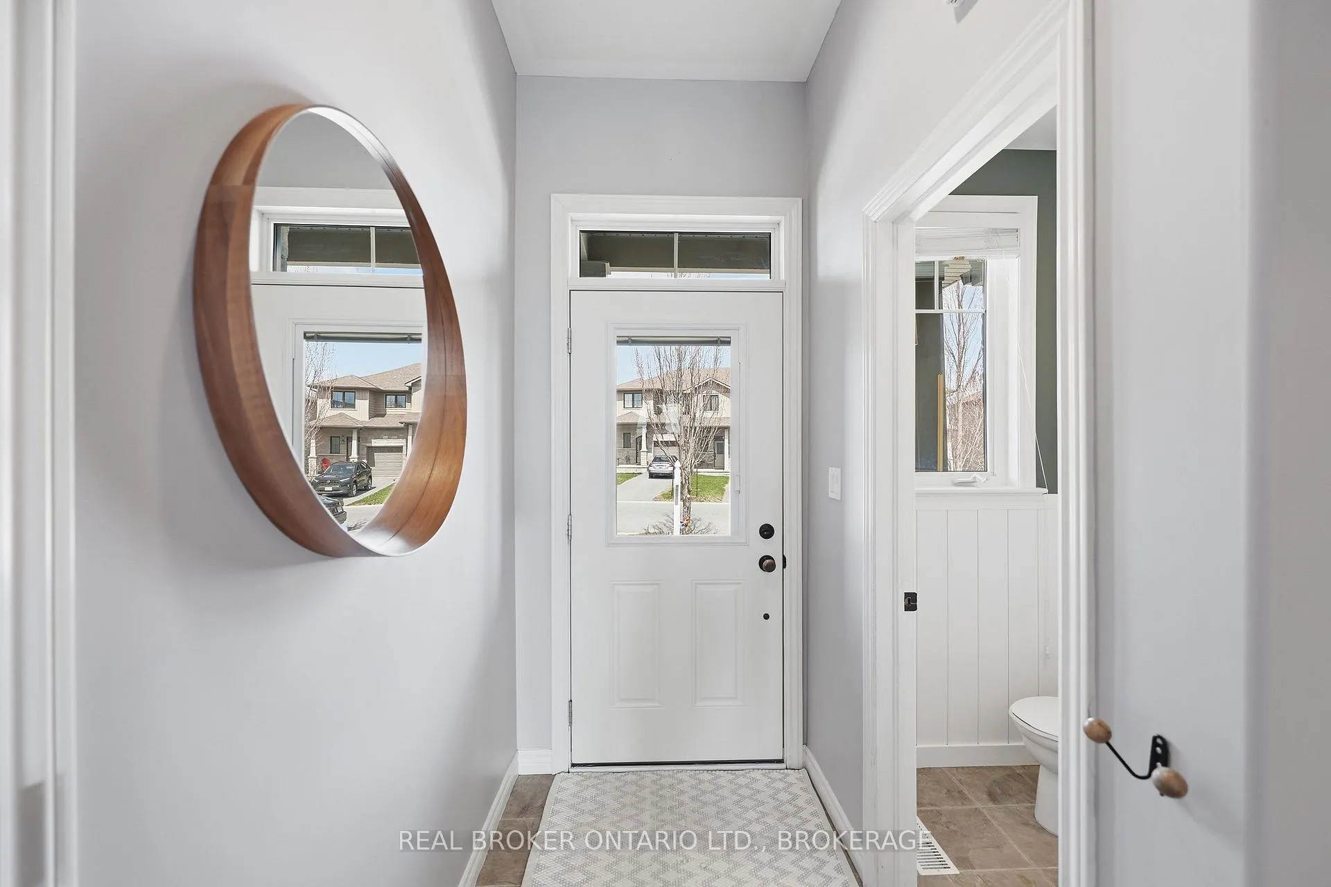 Photo 6 of 118 Simurda Court, Loyalist, Amherstview — HOMEH