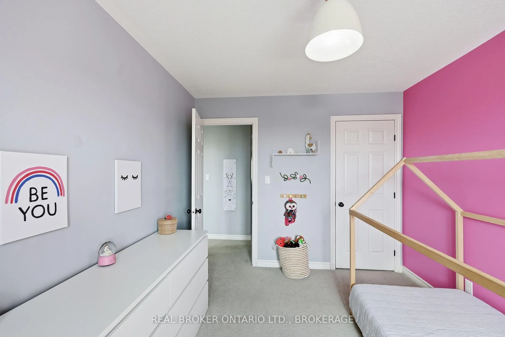 Photo 29 of 118 Simurda Court, Loyalist, Amherstview — HOMEH