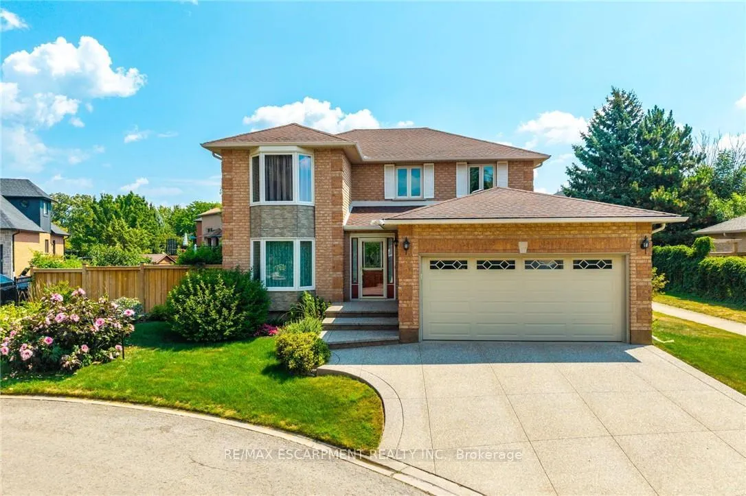 Photo 1 of 10 Shadowdale Drive, Hamilton, Stoney Creek — HOMEH