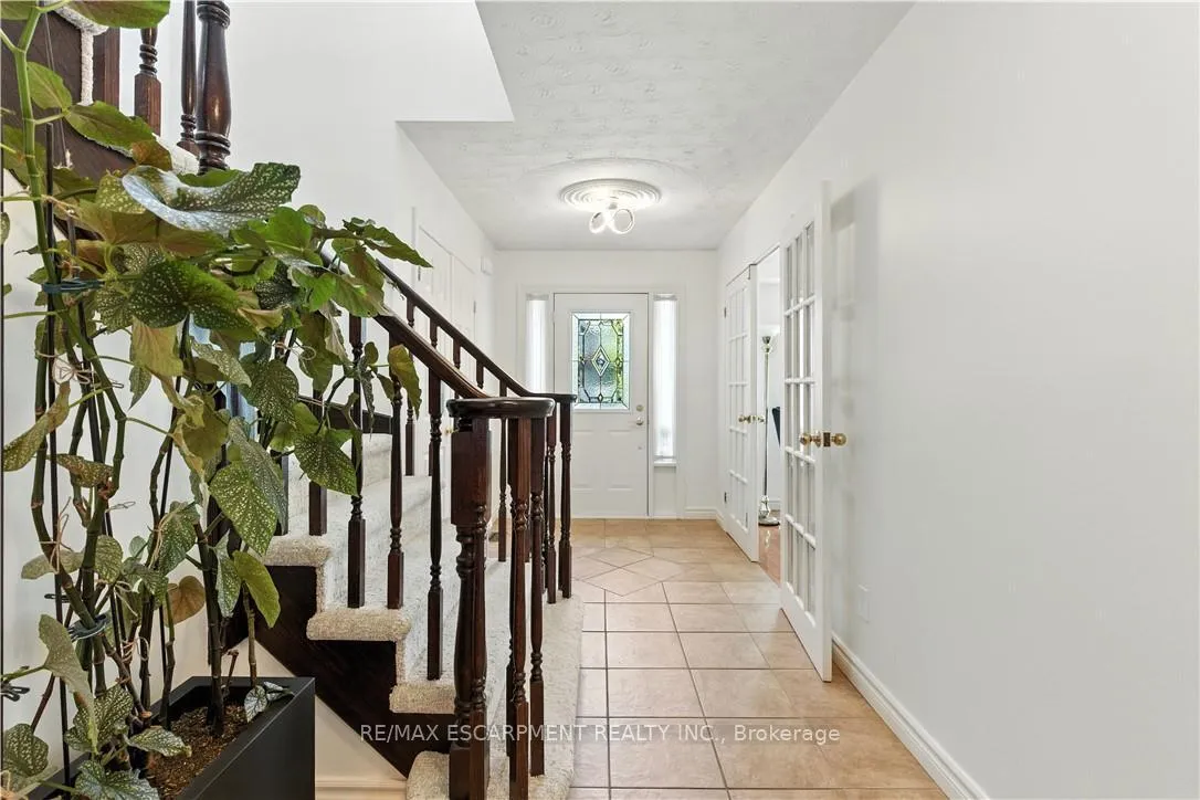 Photo 7 of 10 Shadowdale Drive, Hamilton, Stoney Creek — HOMEH