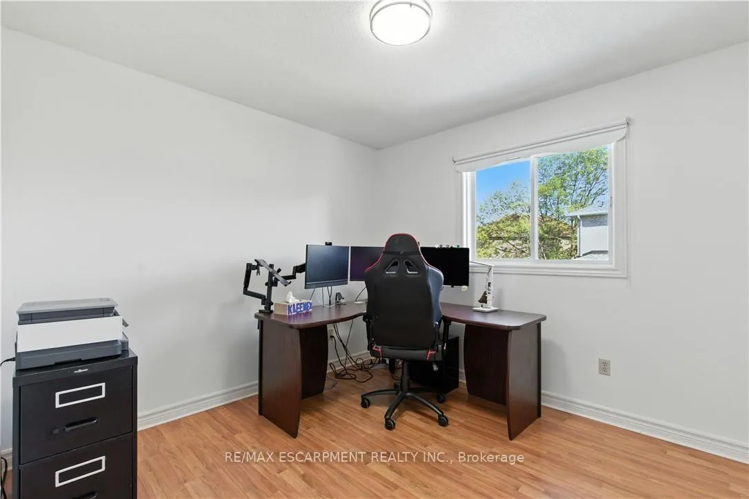 Photo 29 of 10 Shadowdale Drive, Hamilton, Stoney Creek — HOMEH