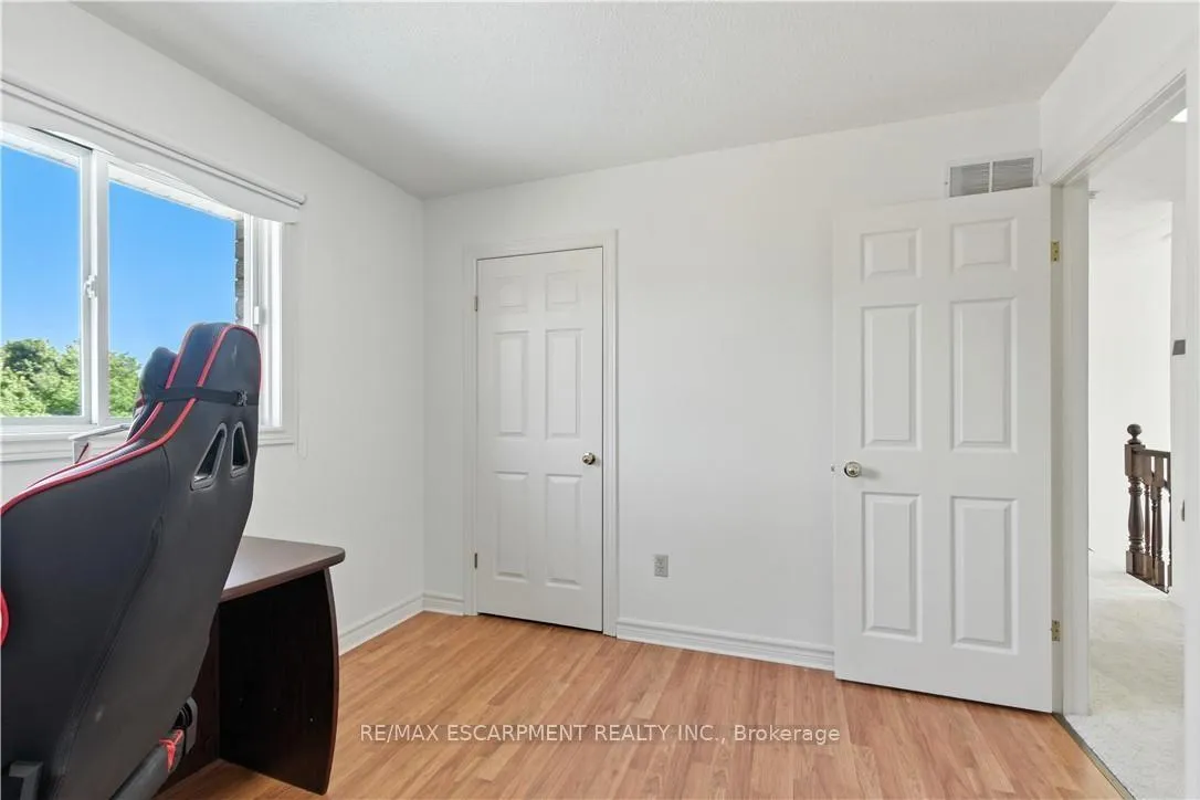 Photo 30 of 10 Shadowdale Drive, Hamilton, Stoney Creek — HOMEH