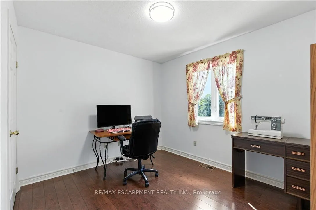 Photo 36 of 10 Shadowdale Drive, Hamilton, Stoney Creek — HOMEH