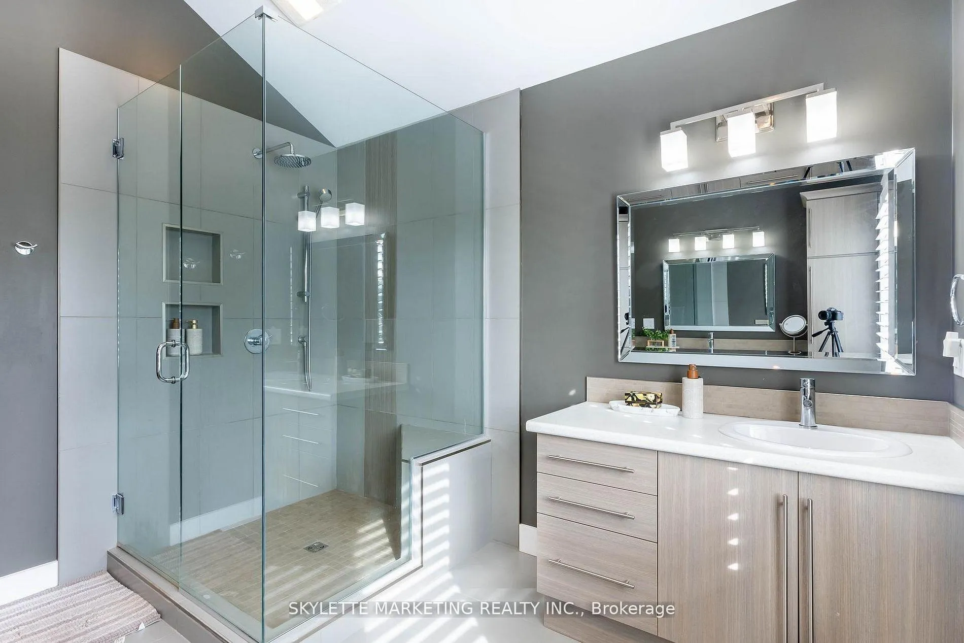 Photo 25 of 536 Juliana Drive, Strathroy-Caradoc, Mount Brydges — HOMEH