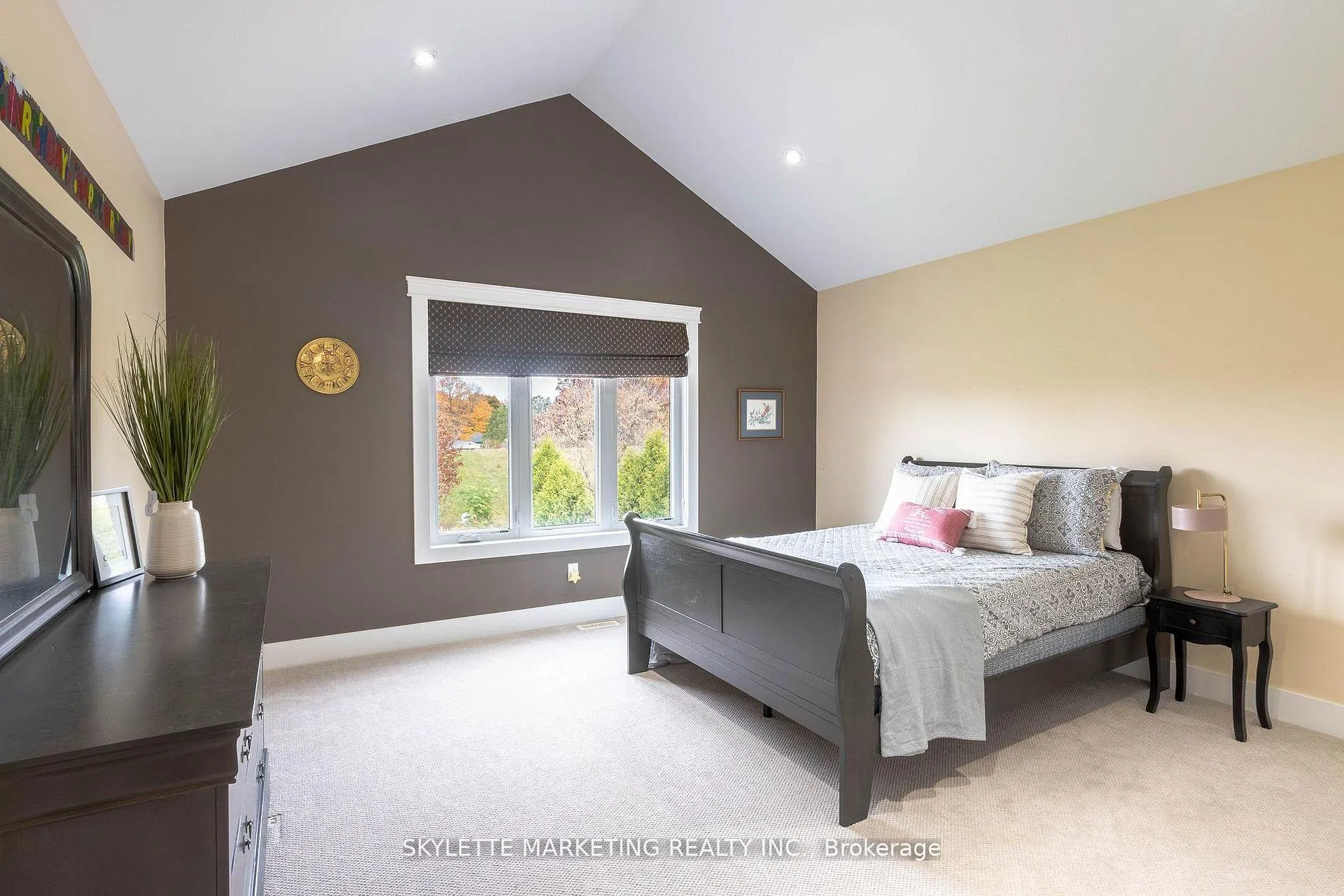Photo 30 of 536 Juliana Drive, Strathroy-Caradoc, Mount Brydges — HOMEH