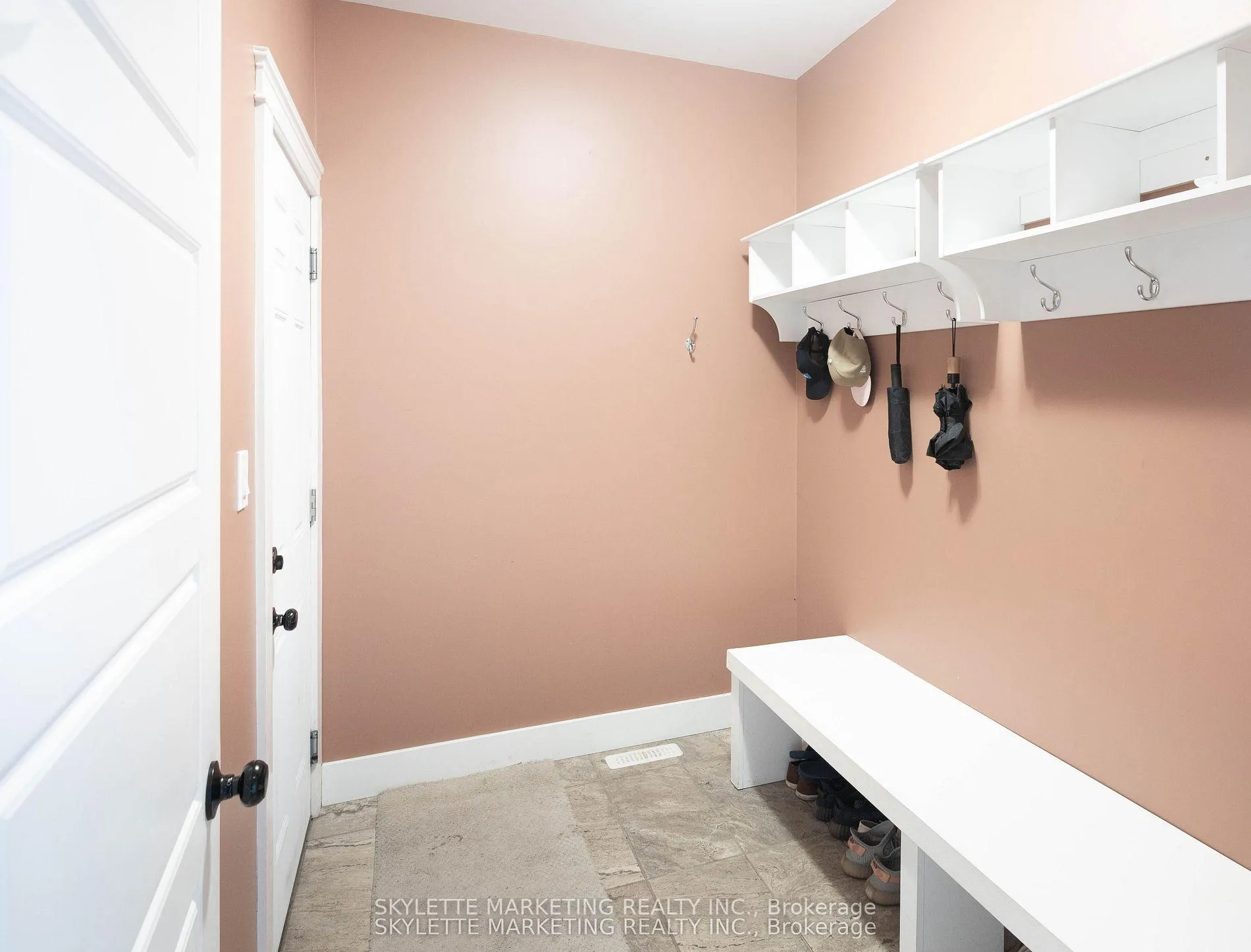 Photo 36 of 536 Juliana Drive, Strathroy-Caradoc, Mount Brydges — HOMEH