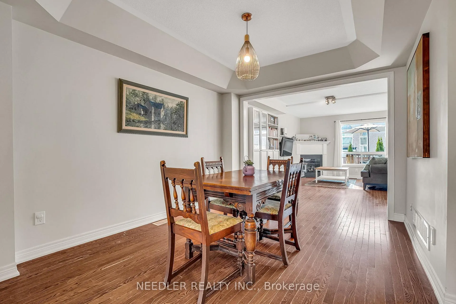 Photo 2 of 36 Wyndham Circle, Georgina, Sutton & Jackson's Point — HOMEH