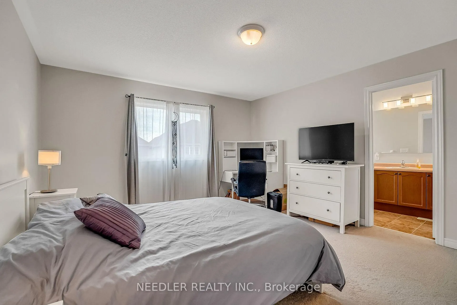 Photo 12 of 36 Wyndham Circle, Georgina, Sutton & Jackson's Point — HOMEH