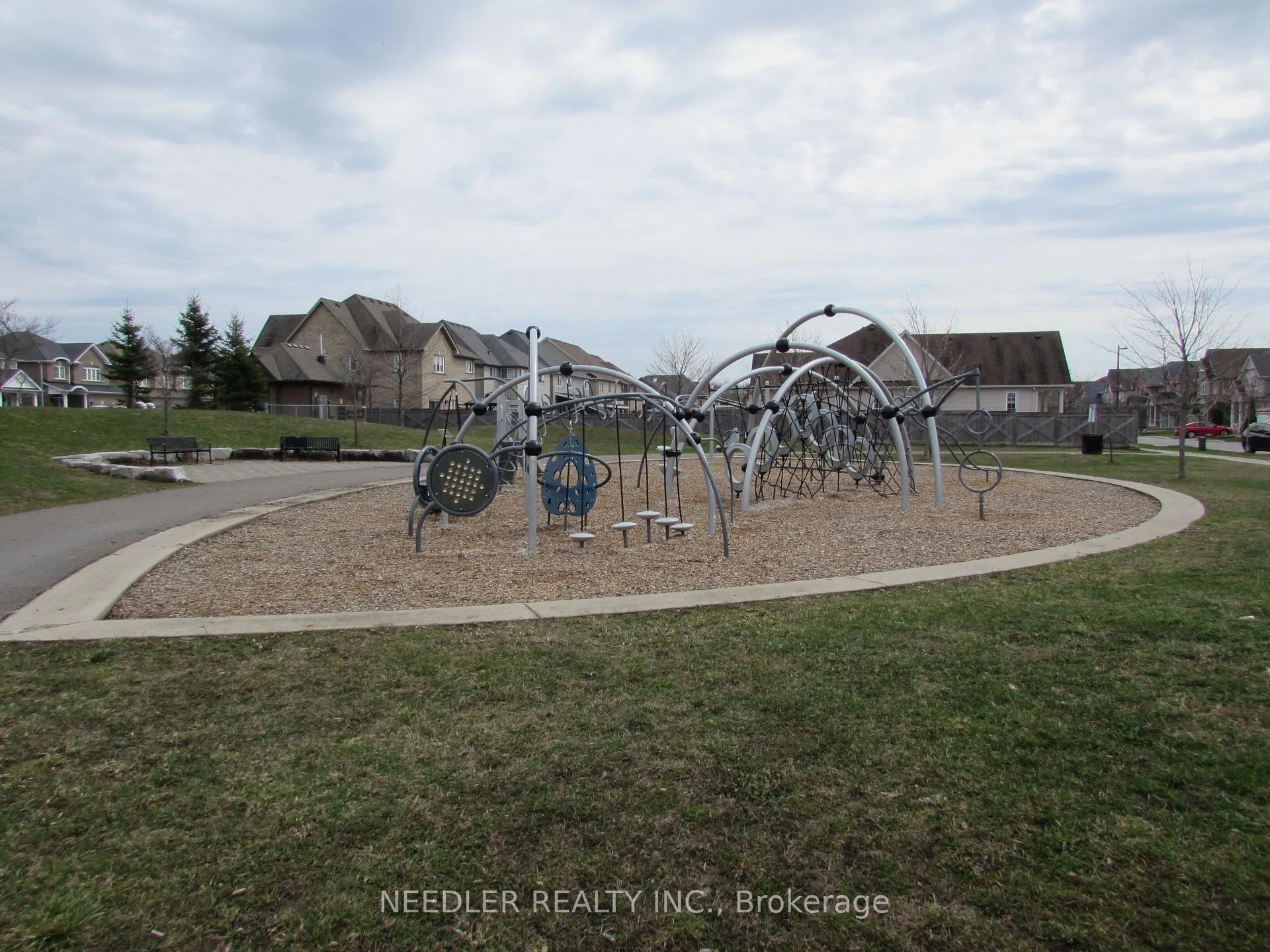 Photo 31 of 36 Wyndham Circle, Georgina, Sutton & Jackson's Point — HOMEH
