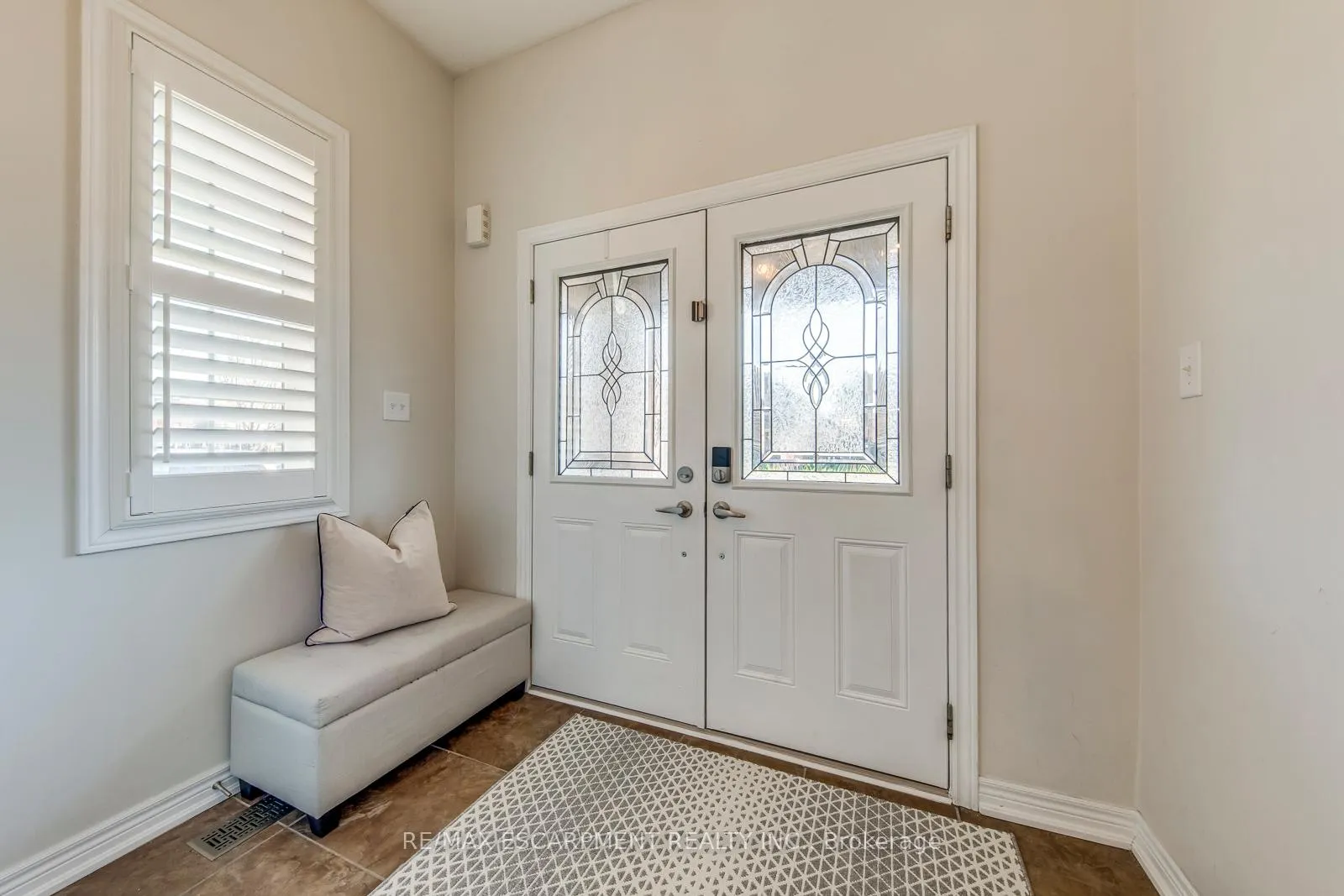 Photo 4 of 4643 Thomas Alton Boulevard, Burlington, Alton — HOMEH