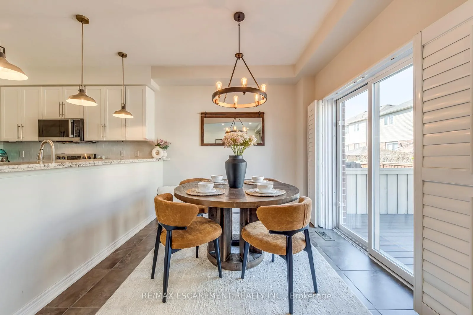 Photo 17 of 4643 Thomas Alton Boulevard, Burlington, Alton — HOMEH