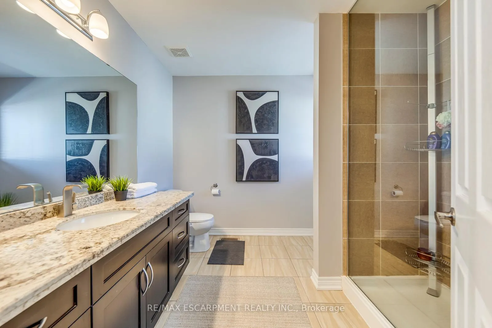 Photo 24 of 4643 Thomas Alton Boulevard, Burlington, Alton — HOMEH