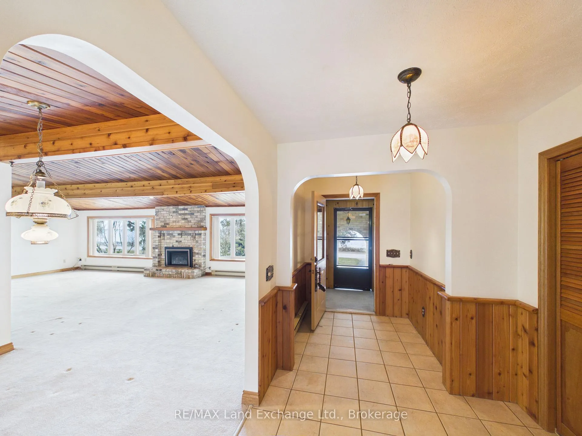 Photo 10 of 45 Goderich Street, Kincardine — HOMEH