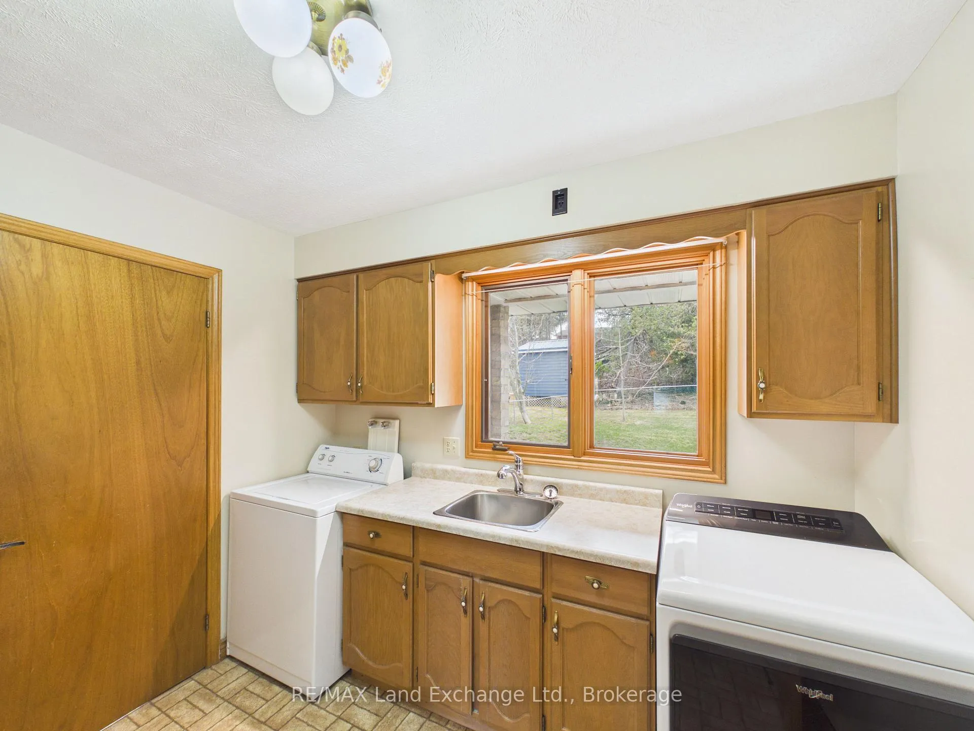 Photo 14 of 45 Goderich Street, Kincardine — HOMEH