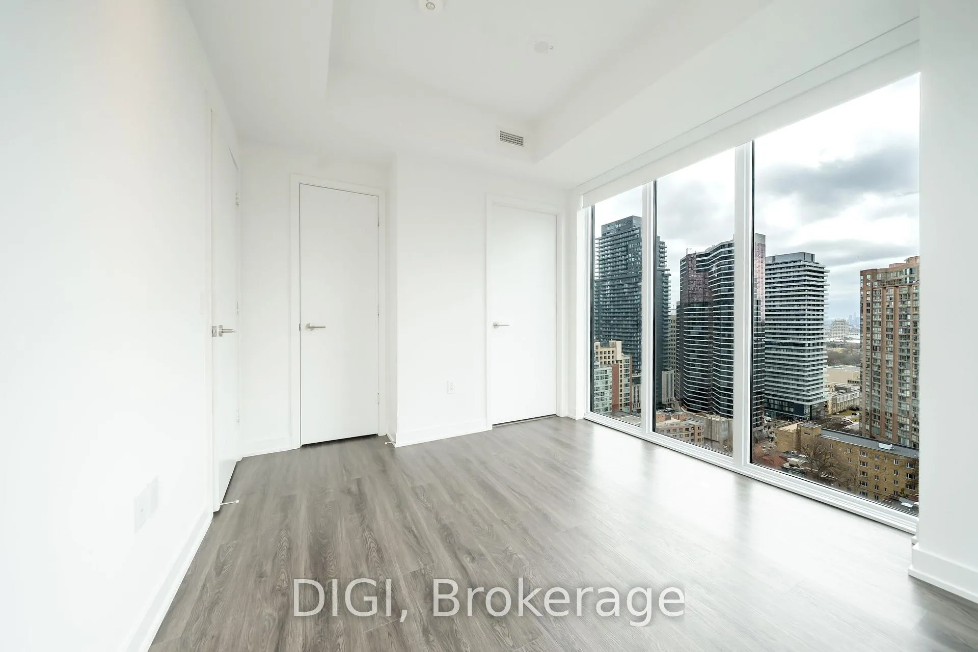 Photo 7 of Unit 2004, 8 Gloucester Street, Toronto, Church-Yonge Corridor — HOMEH