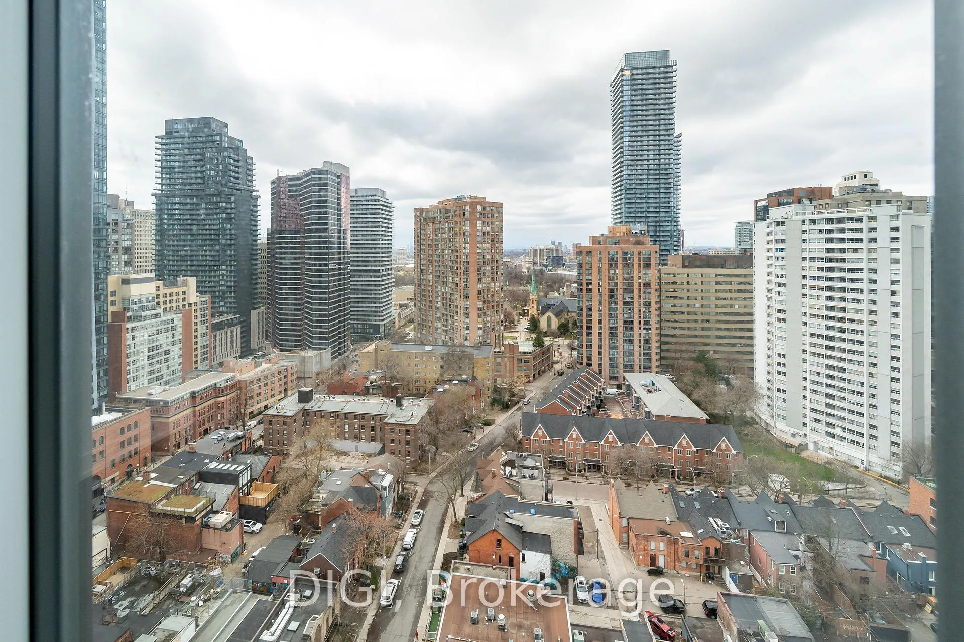 Photo 11 of Unit 2004, 8 Gloucester Street, Toronto, Church-Yonge Corridor — HOMEH