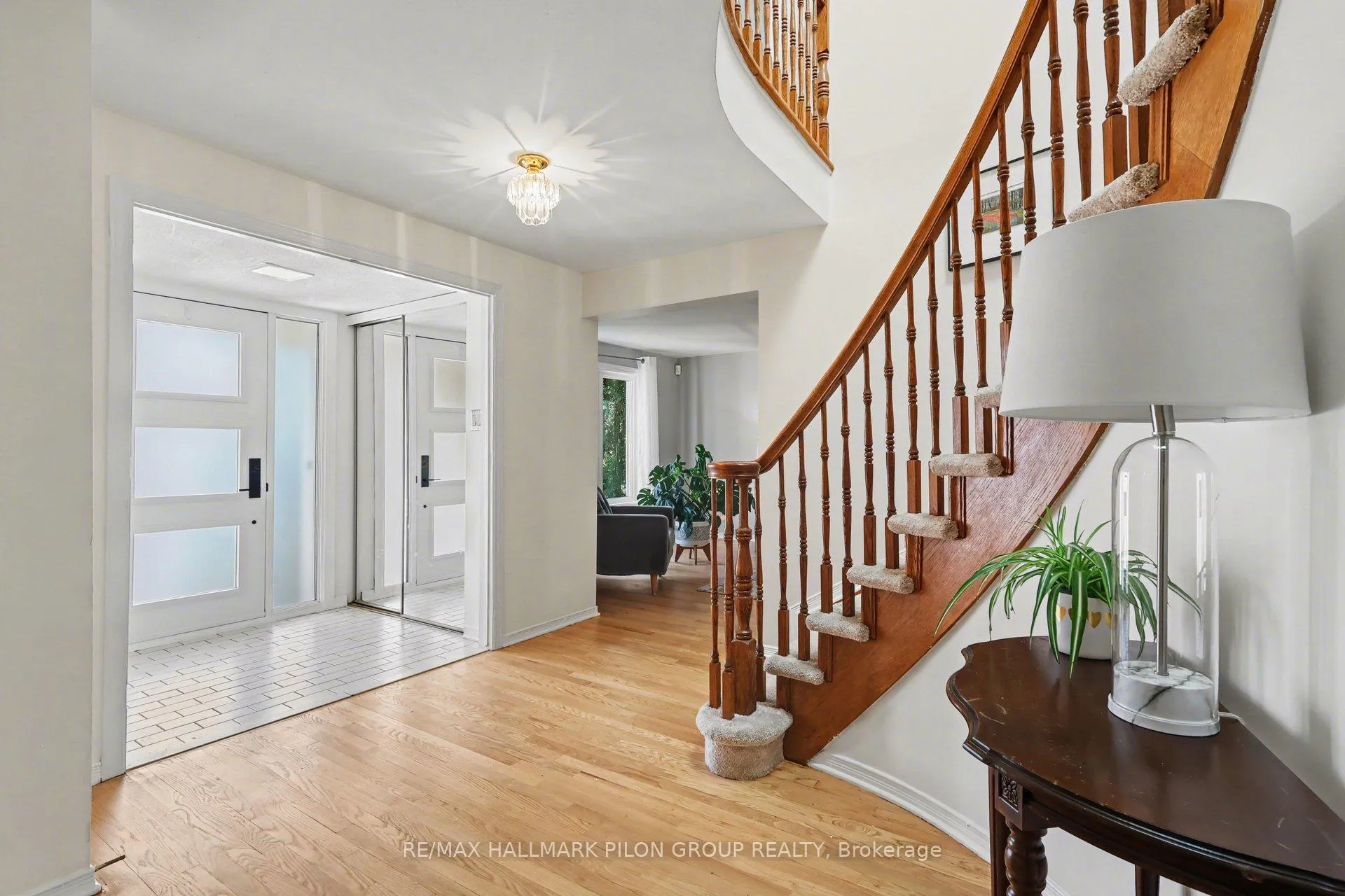 Photo 3 of 1709 Sansonnet Street, Ottawa, Chapel Hill — HOMEH