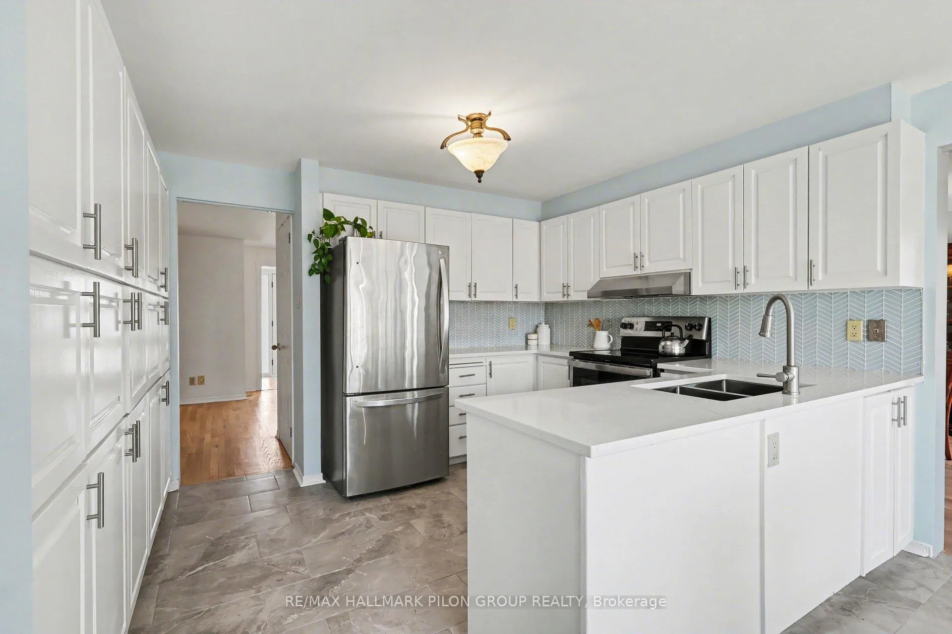 Photo 9 of 1709 Sansonnet Street, Ottawa, Chapel Hill — HOMEH