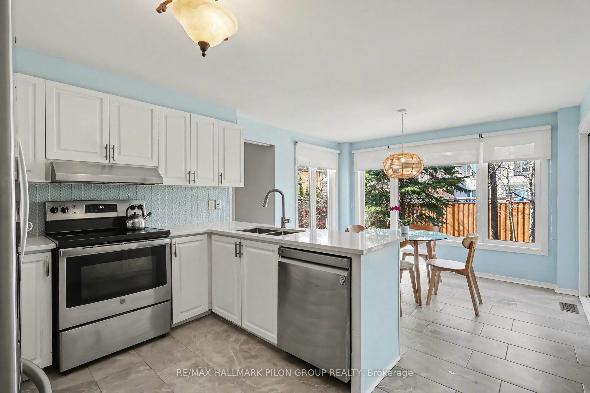 Photo 10 of 1709 Sansonnet Street, Ottawa, Chapel Hill — HOMEH