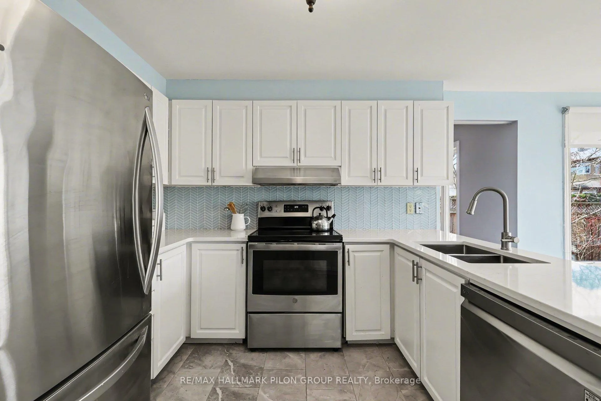 Photo 11 of 1709 Sansonnet Street, Ottawa, Chapel Hill — HOMEH
