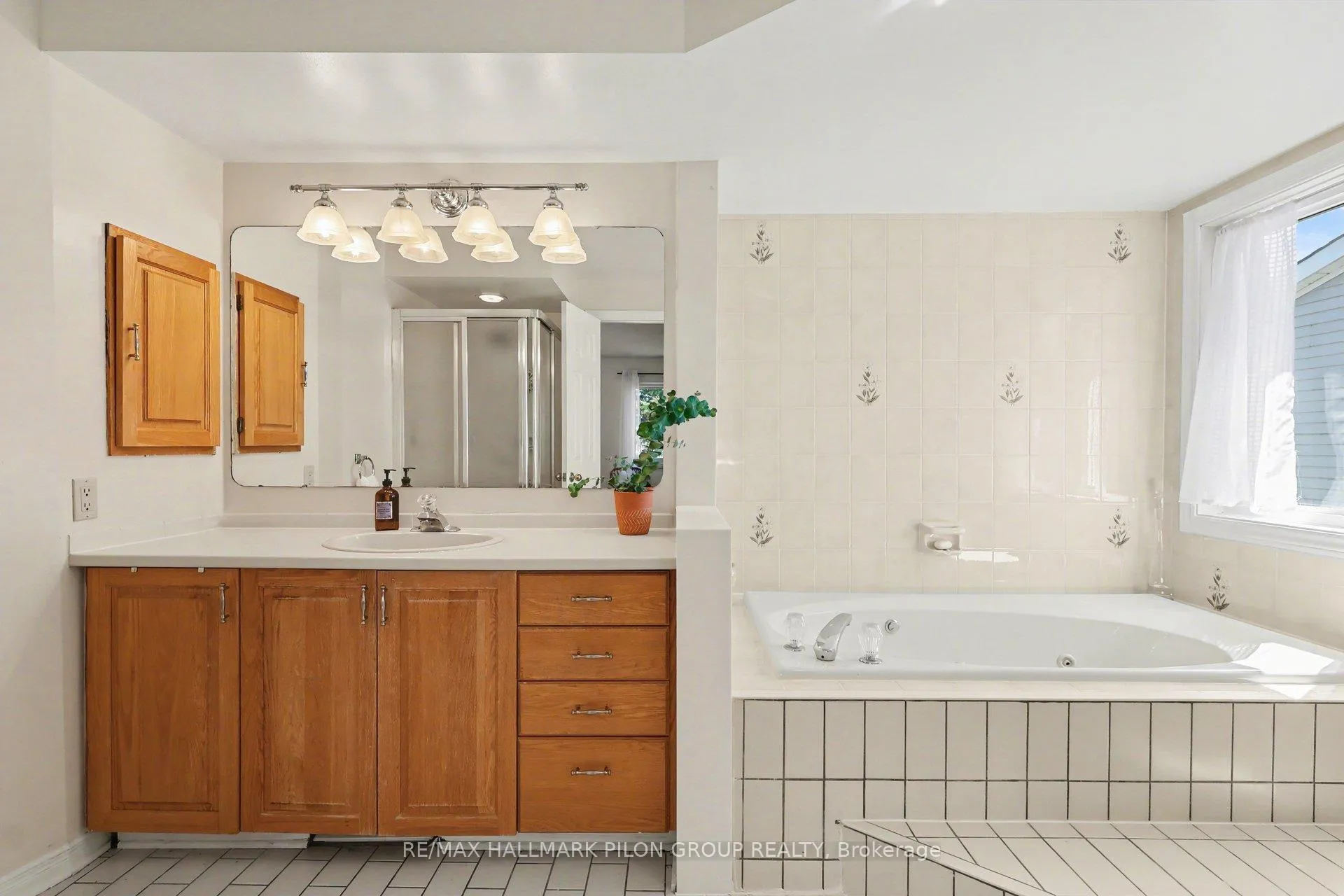 Photo 20 of 1709 Sansonnet Street, Ottawa, Chapel Hill — HOMEH