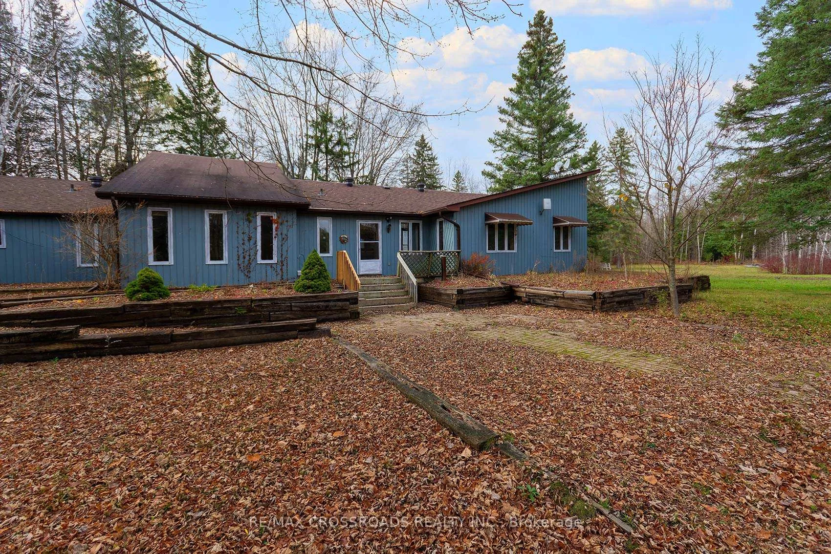 Photo 2 of 2726 9th Line, Innisfil, Rural Innisfil — HOMEH