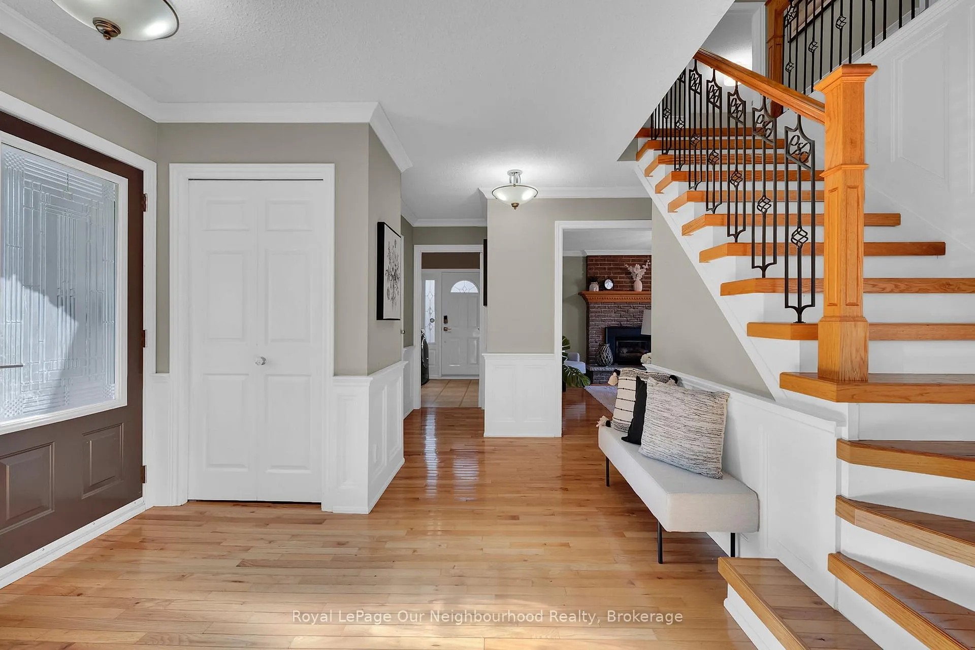 Photo 5 of 71 Rhonda Boulevard, Clarington, Bowmanville — HOMEH