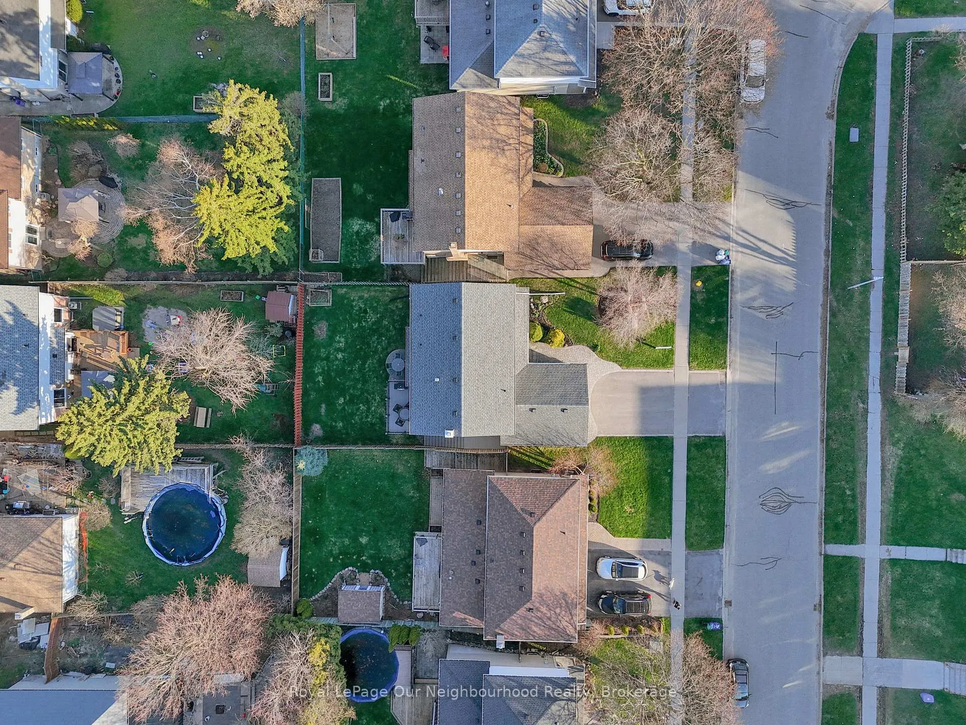Photo 41 of 71 Rhonda Boulevard, Clarington, Bowmanville — HOMEH