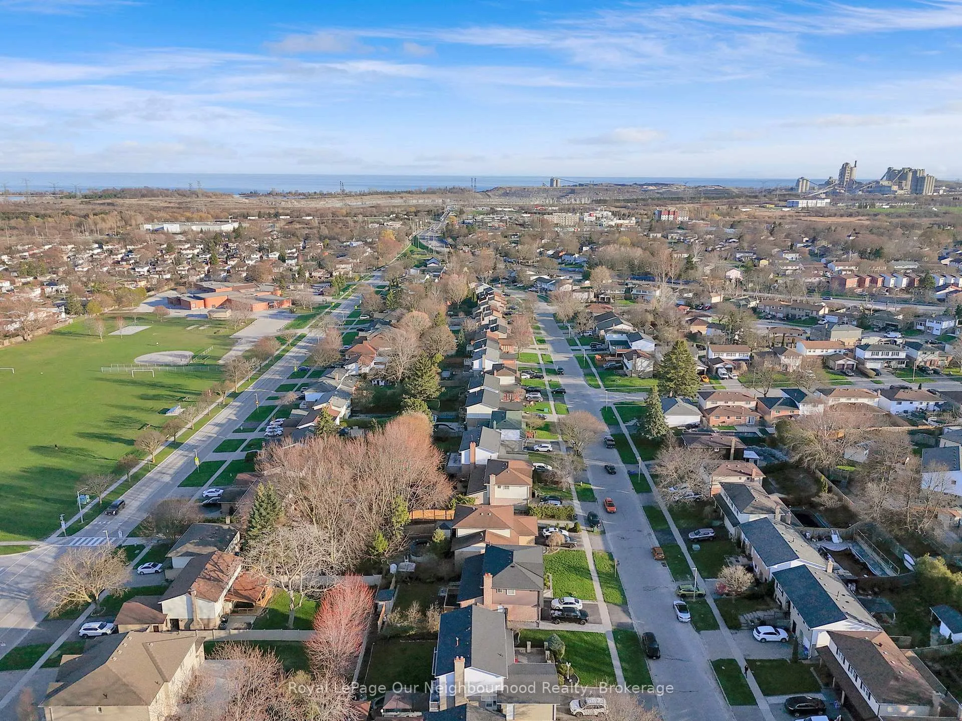 Photo 42 of 71 Rhonda Boulevard, Clarington, Bowmanville — HOMEH