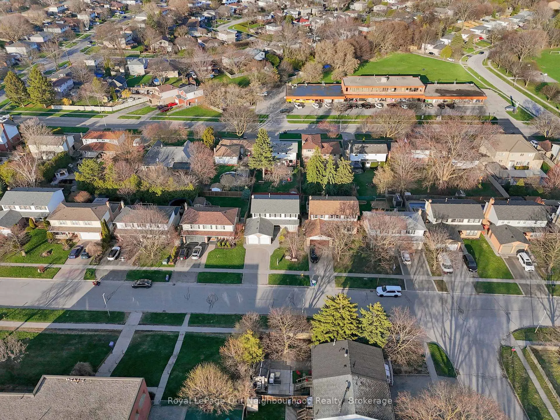 Photo 43 of 71 Rhonda Boulevard, Clarington, Bowmanville — HOMEH